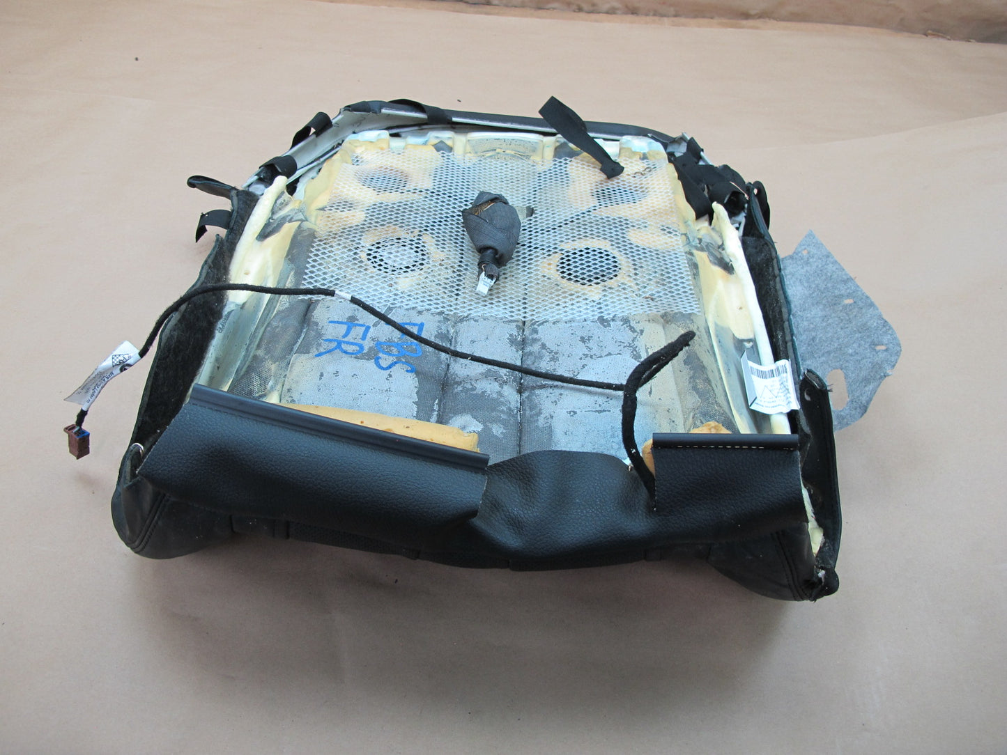 12-18 BMW F06 F12 F13 Front Right Side Comfort Seat Upper Vent Cushion OEM