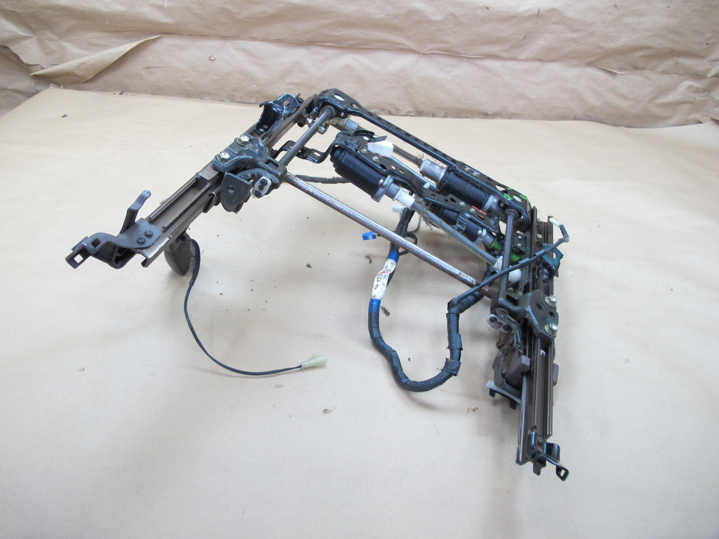 90-92 Lexus LS400 Front Left Seat Lower Frame Track Rail w Motor & Wire OEM