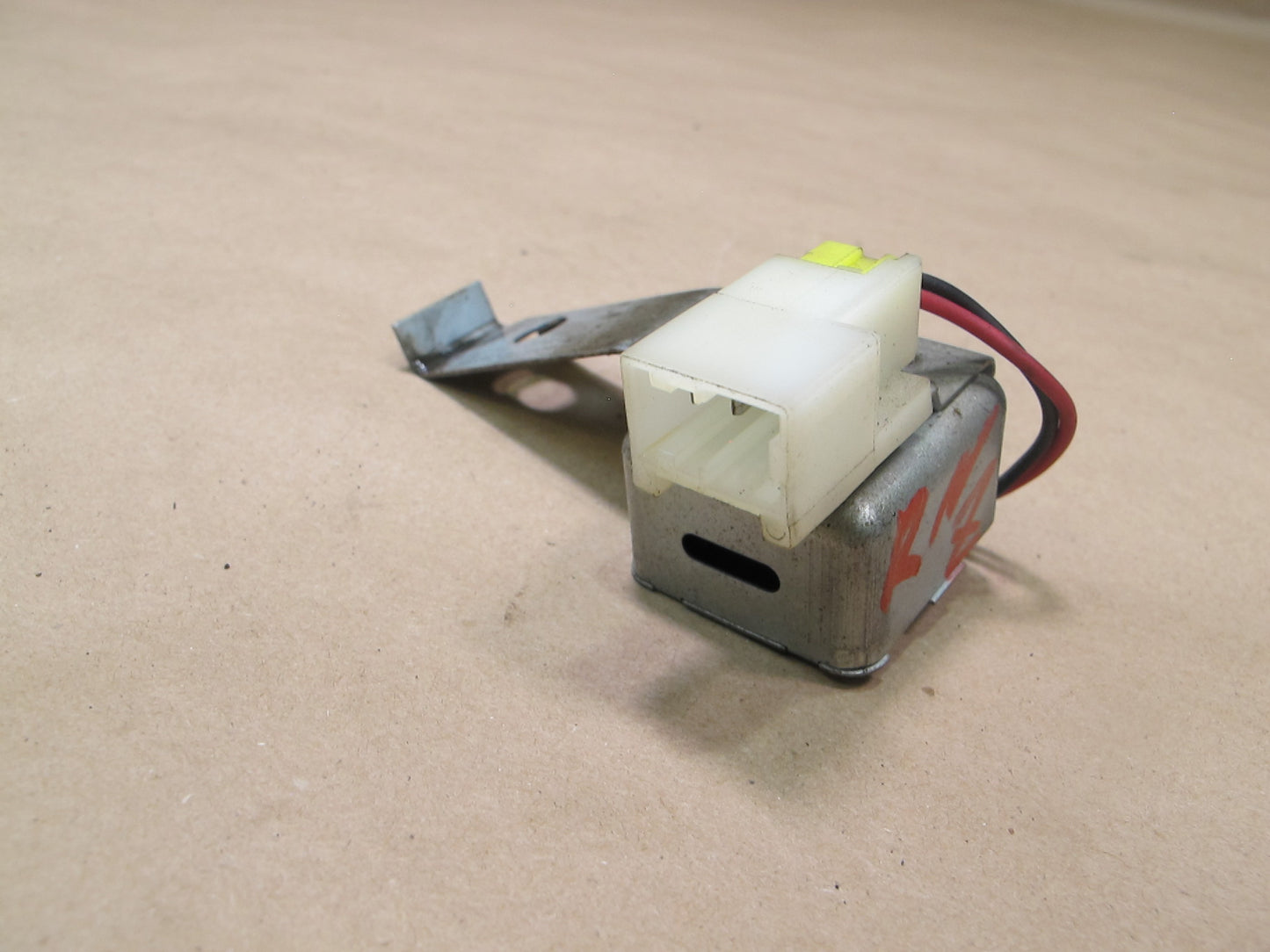84-86 Nissan Z31 300ZX Buzzer Parking Alarm Module 24841-01P00 OEM