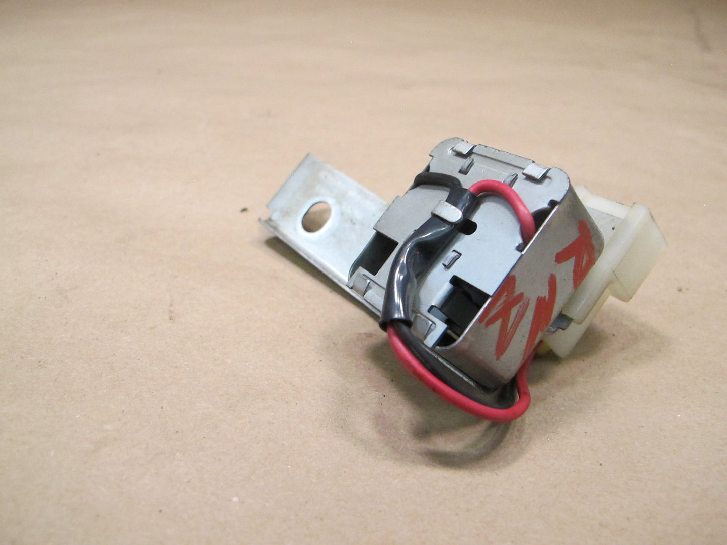 84-86 Nissan Z31 300ZX Buzzer Parking Alarm Module 24841-01P00 OEM