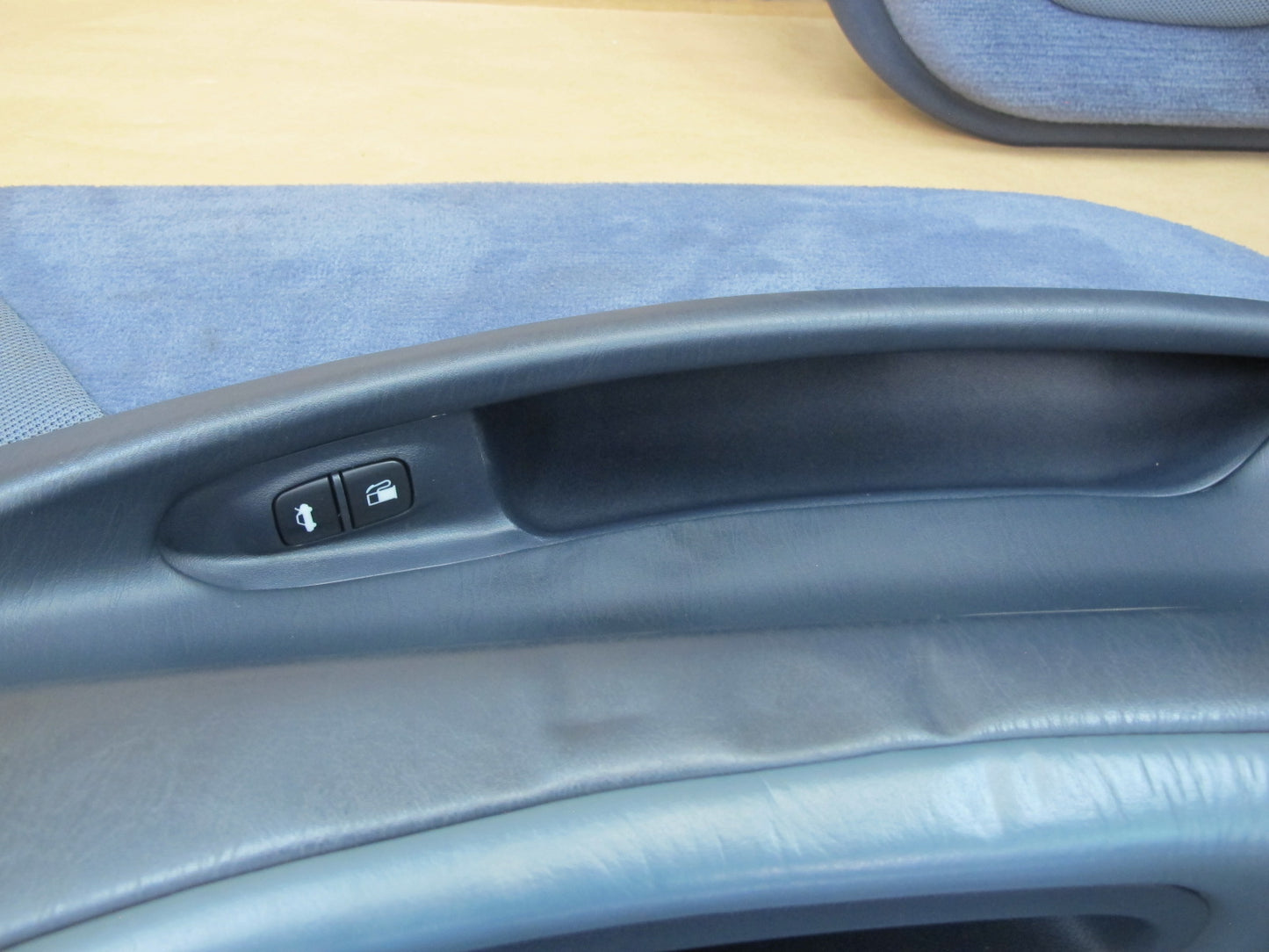 92-93 Lexus ES300 VCV10 Set of 2 Front Left & Right Interior Door Panel Blue OEM