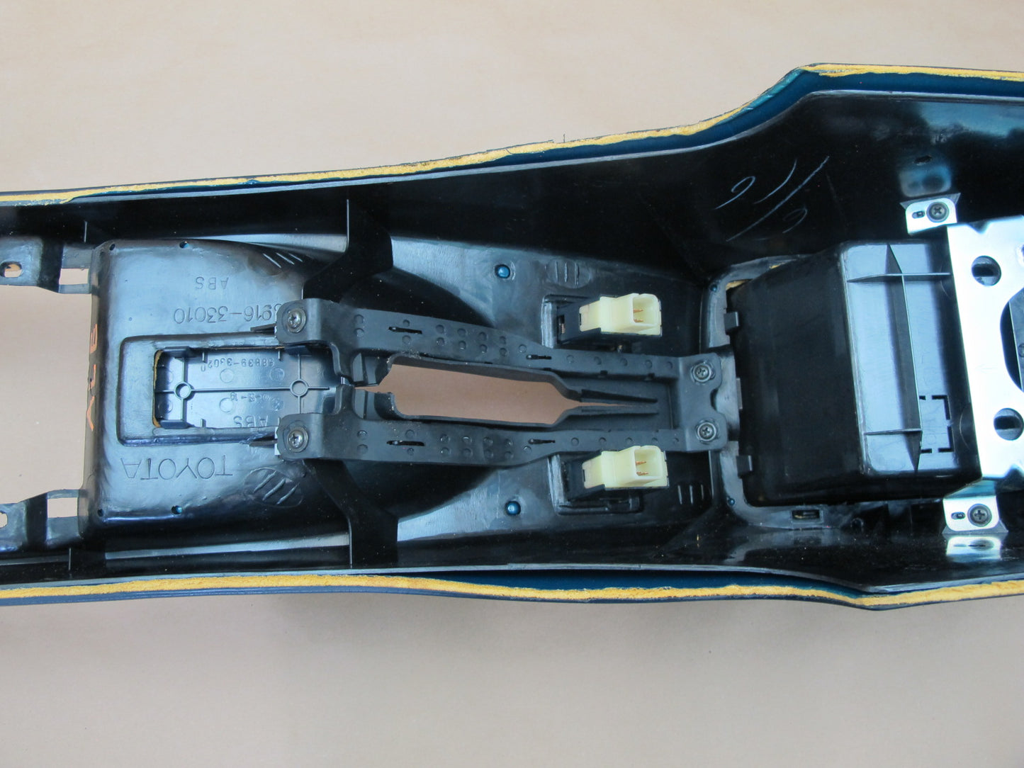 92-96 Lexus ES300 VCV10 Front Center Console Trim Panel w Armrest Blue OEM