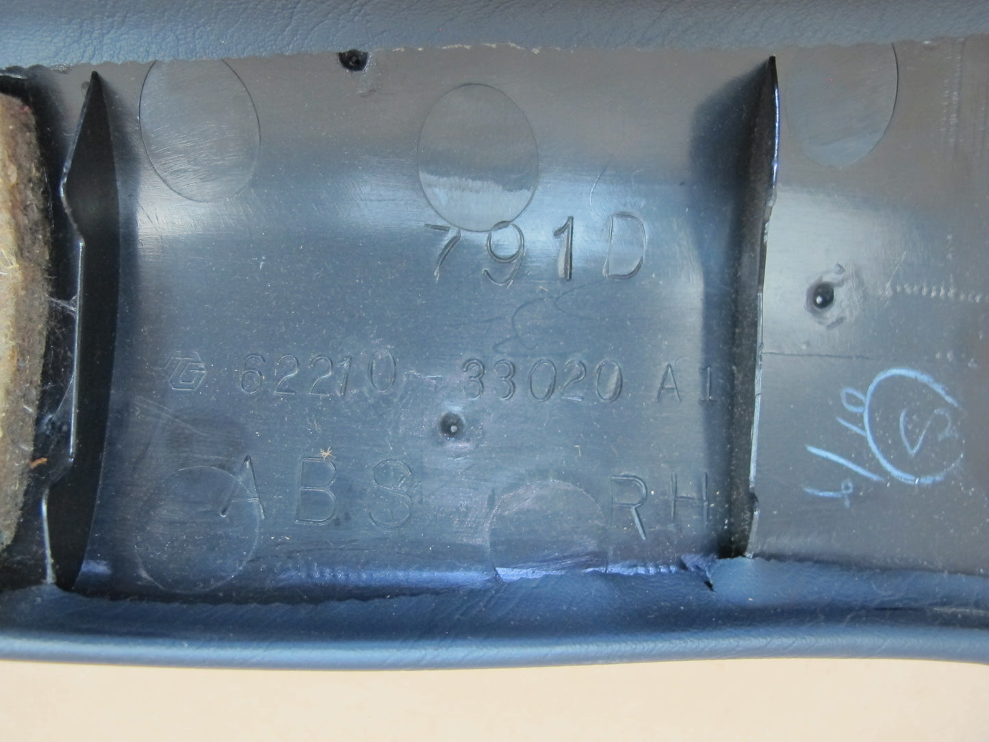 92-96 Lexus ES300 VCV10 Set of 2 Front Left & Right A Pillar Trim Cover Blue OEM