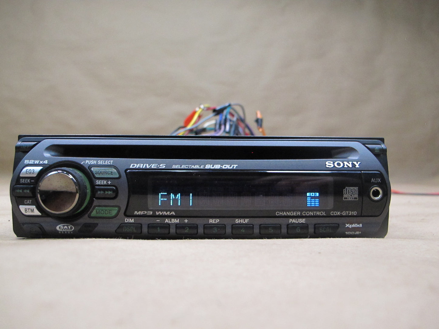 Sony CDX-GT310 Am/fm Radio CD MP3 WMA Player w AUX