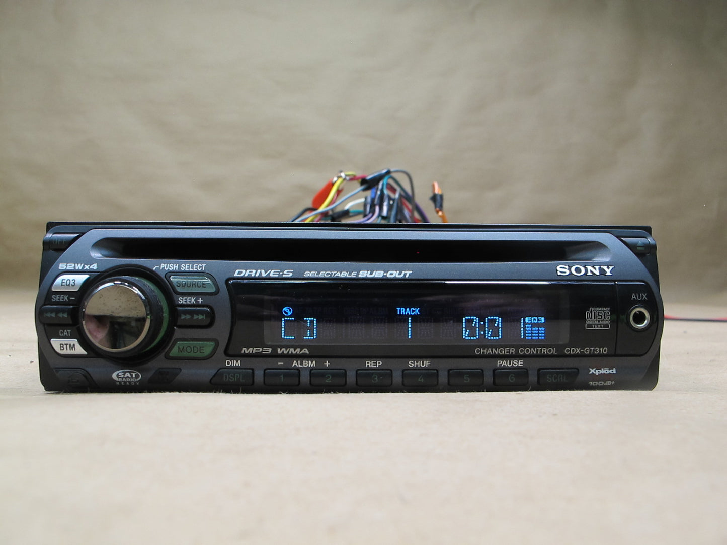 Sony CDX-GT310 Am/fm Radio CD MP3 WMA Player w AUX