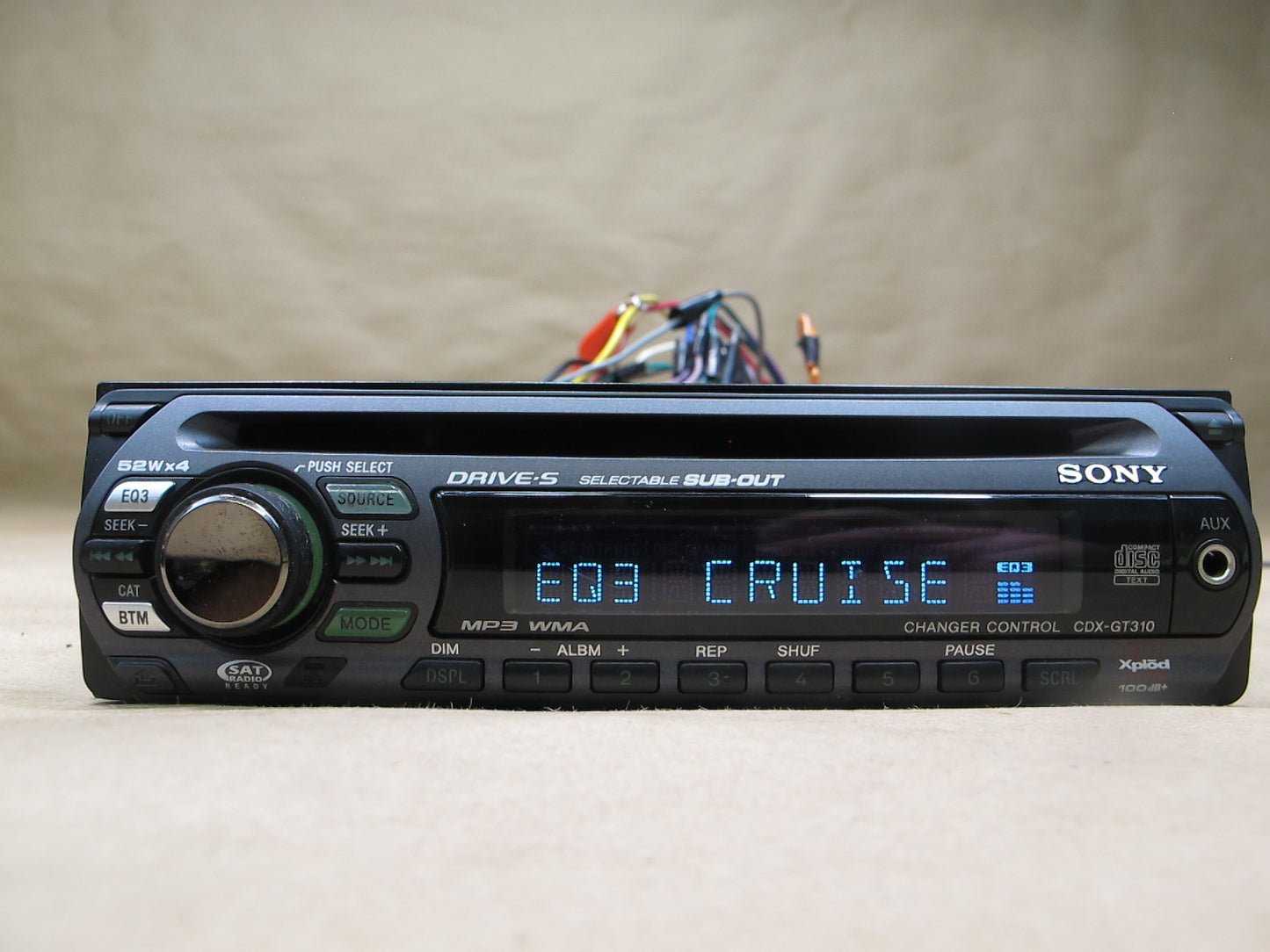 Sony CDX-GT310 Am/fm Radio CD MP3 WMA Player w AUX