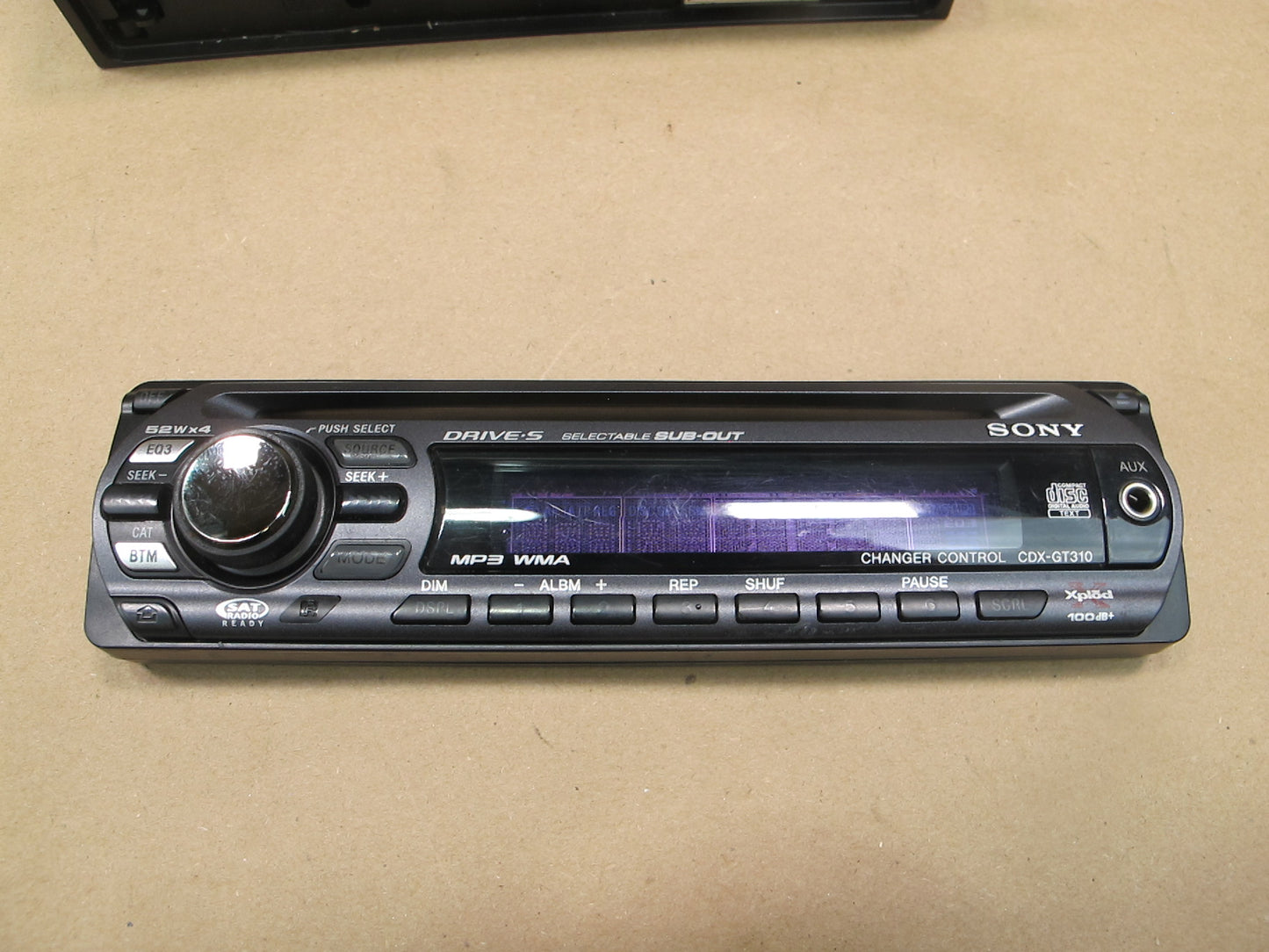 Sony CDX-GT310 Am/fm Radio CD MP3 WMA Player w AUX