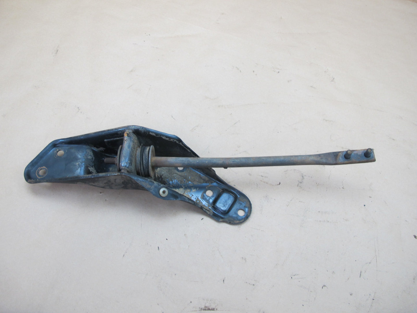 84-86 Nissan Z31 300ZX 2+0 Front Left Torsion Arm Rod Bracket Set OEM