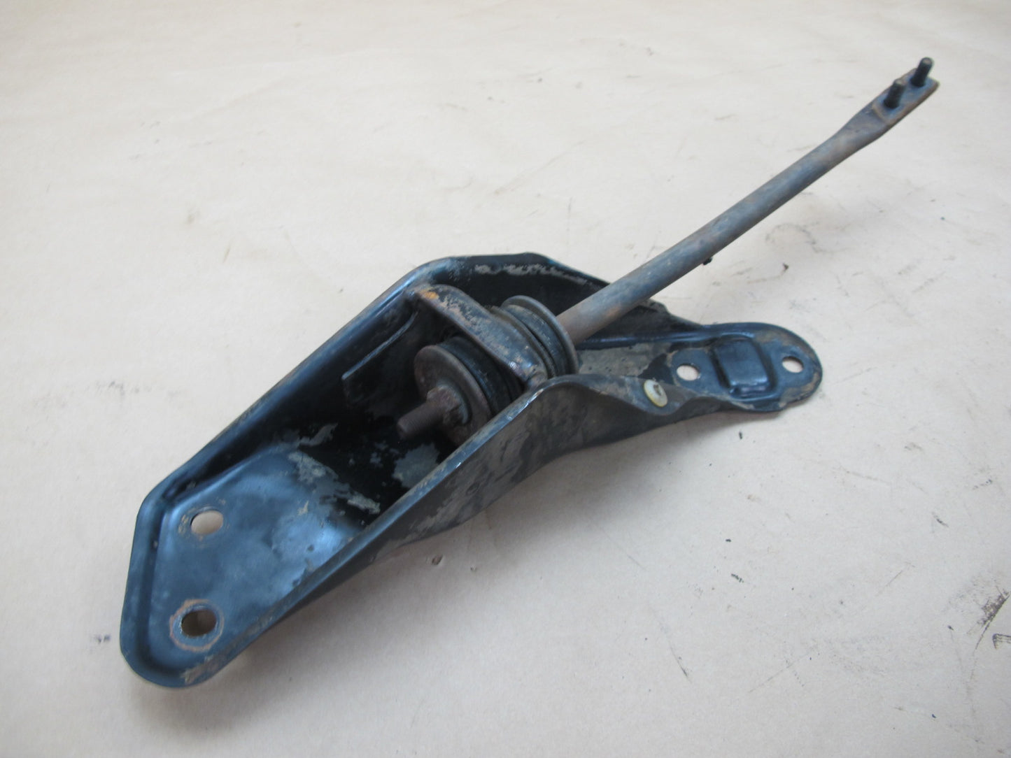 84-86 Nissan Z31 300ZX 2+0 Front Left Torsion Arm Rod Bracket Set OEM