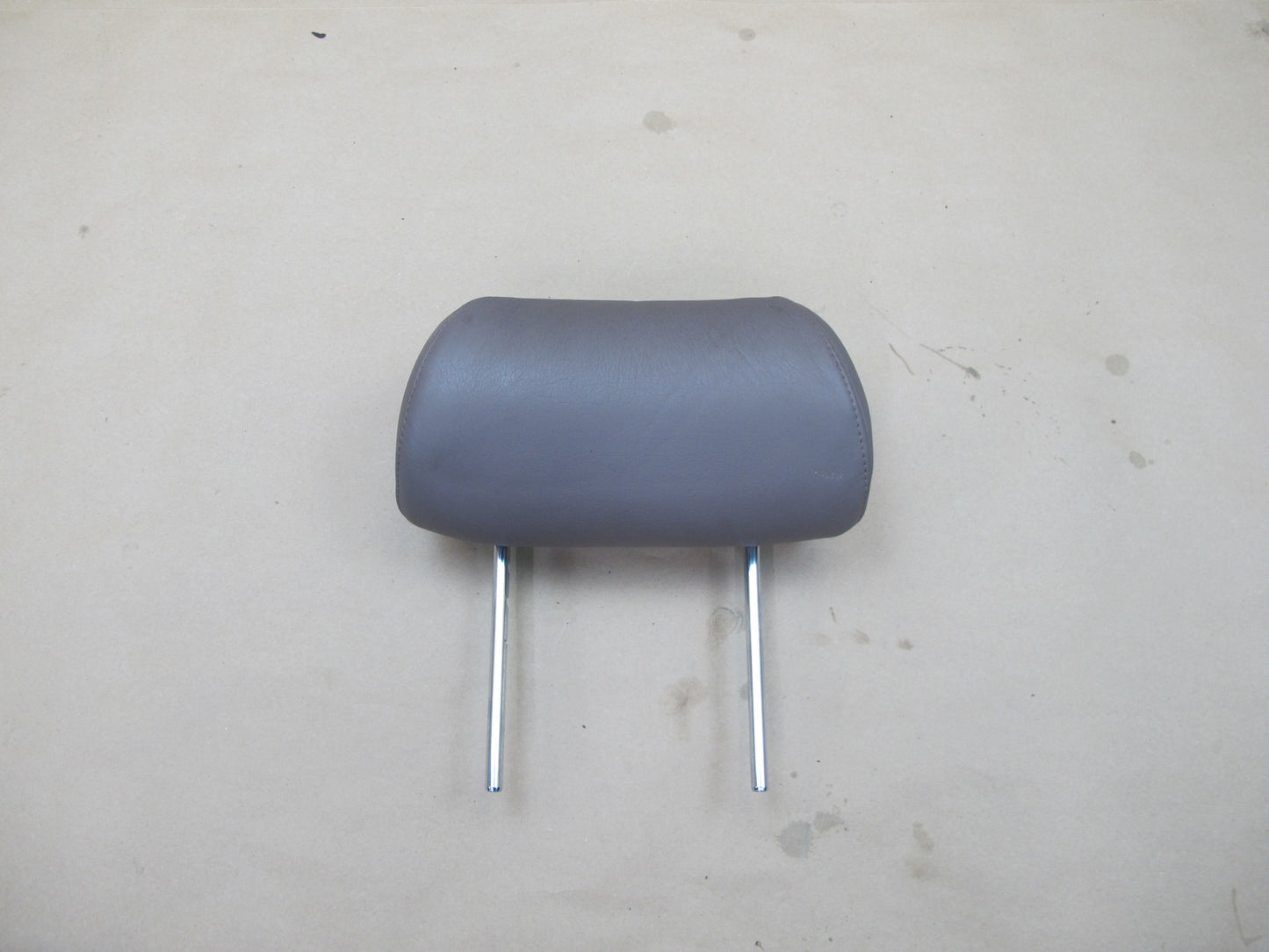 90-94 Lexus UCF10 LS400 Set of 2 Rear Left & Right Leather Headrest OEM