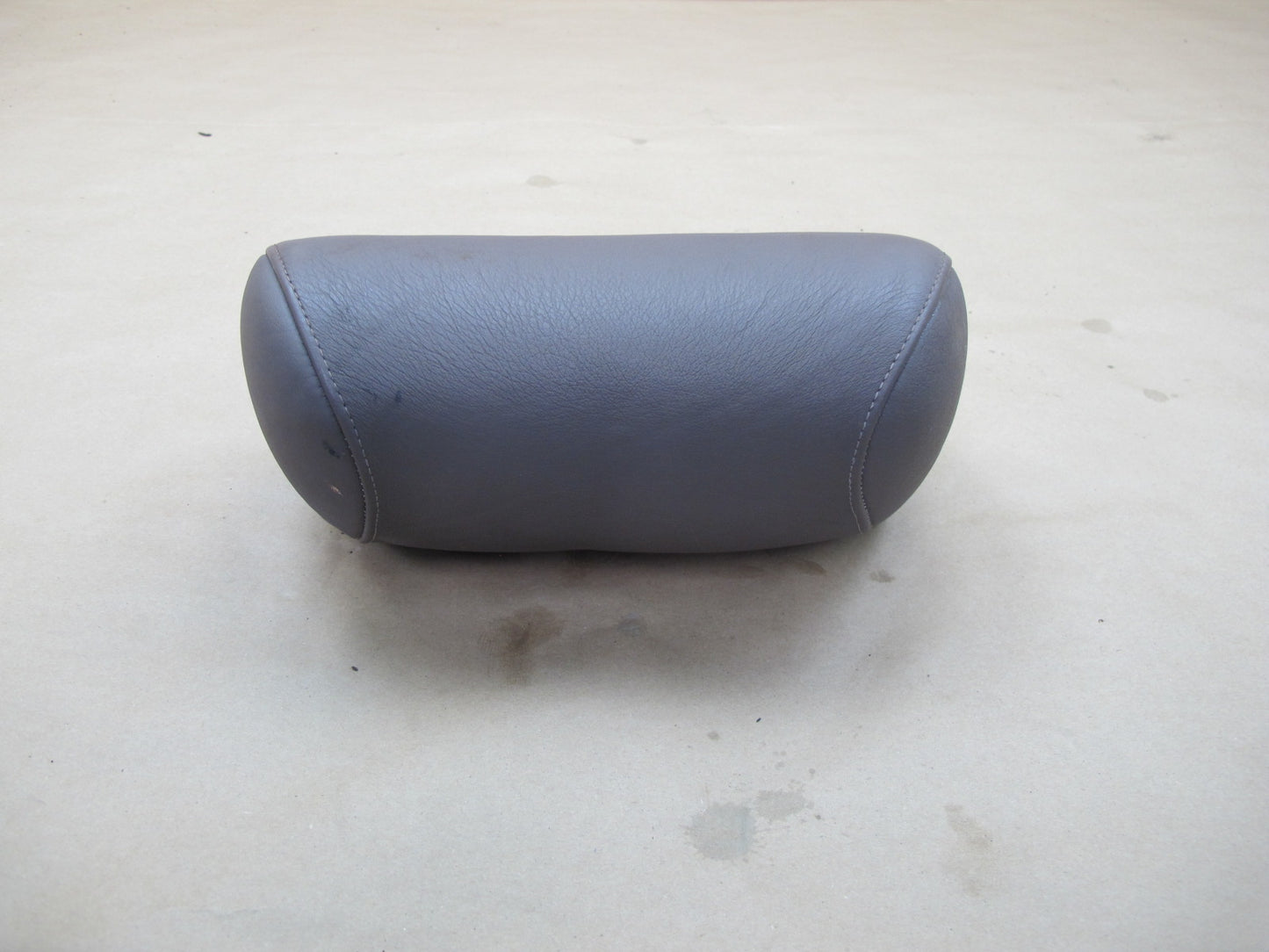 90-94 Lexus UCF10 LS400 Set of 2 Rear Left & Right Leather Headrest OEM