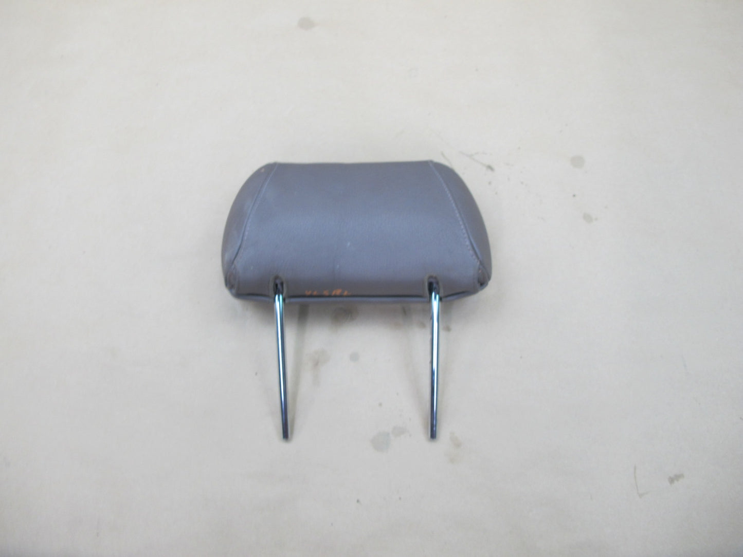 90-94 Lexus UCF10 LS400 Set of 2 Rear Left & Right Leather Headrest OEM