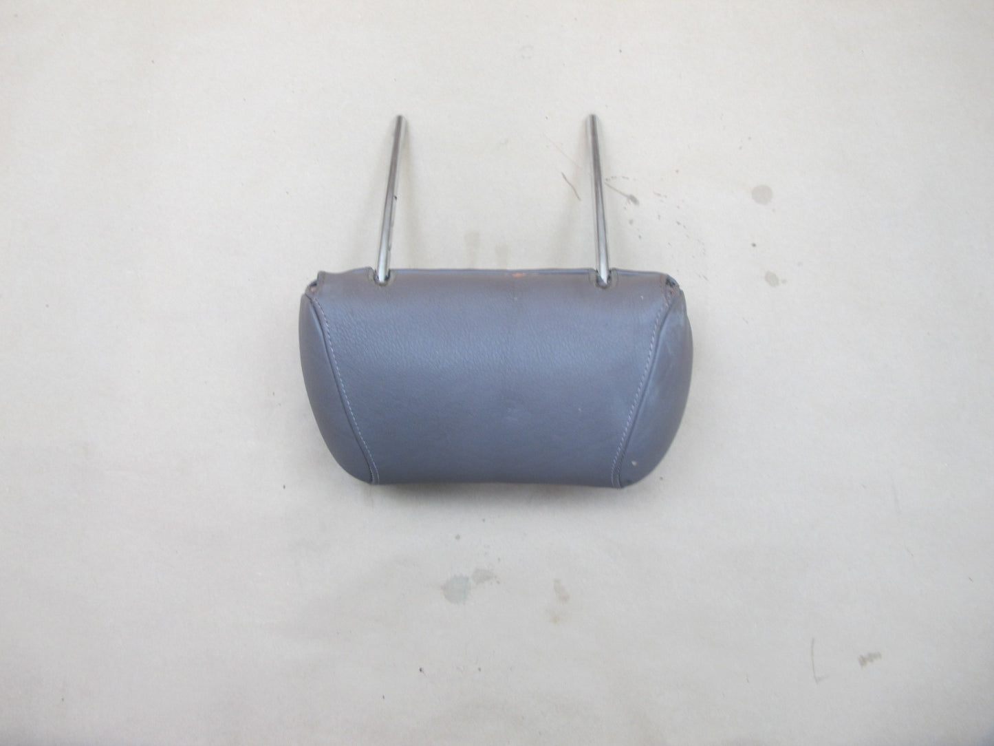 90-94 Lexus UCF10 LS400 Set of 2 Rear Left & Right Leather Headrest OEM