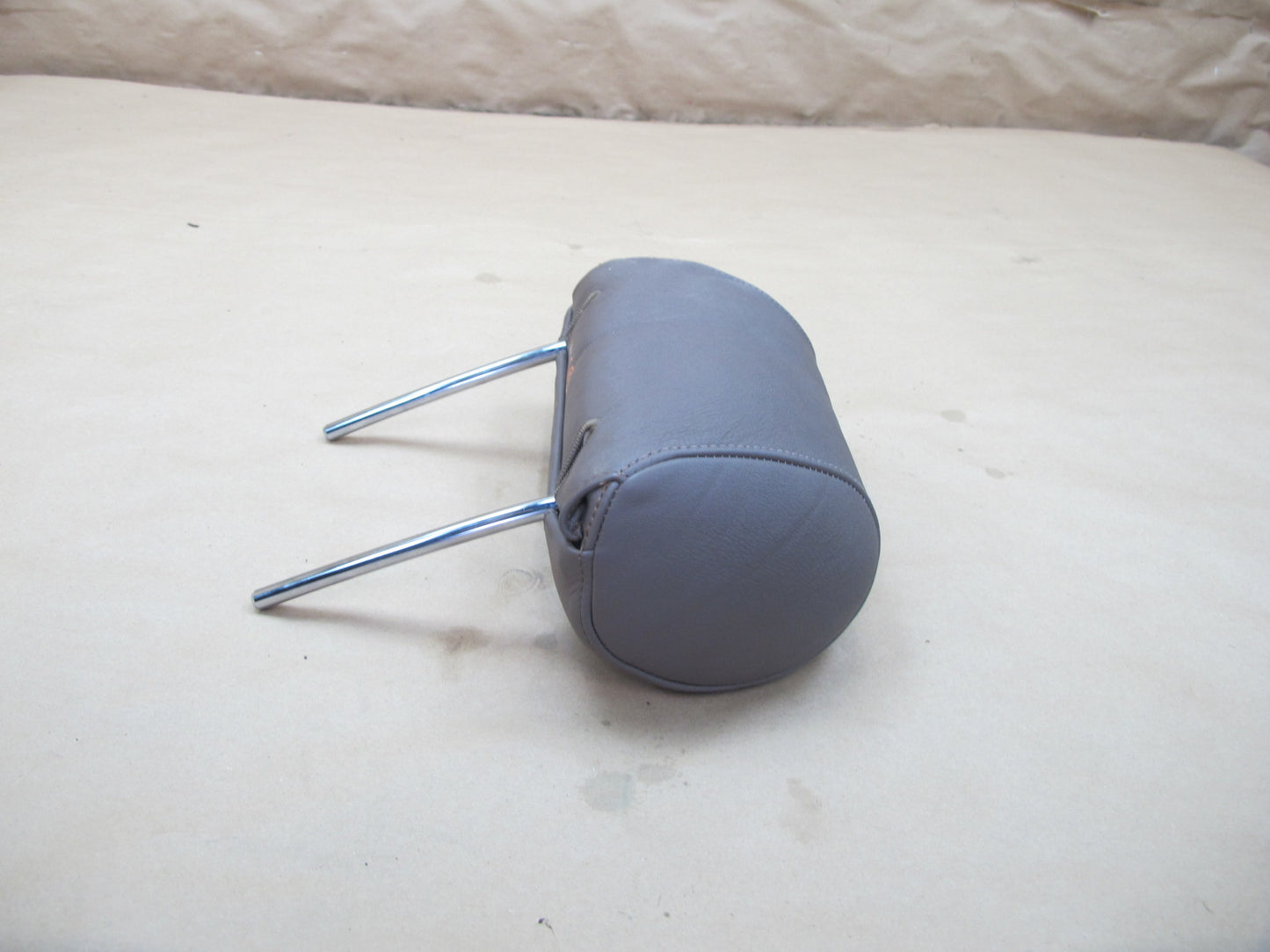 90-94 Lexus UCF10 LS400 Set of 2 Rear Left & Right Leather Headrest OEM