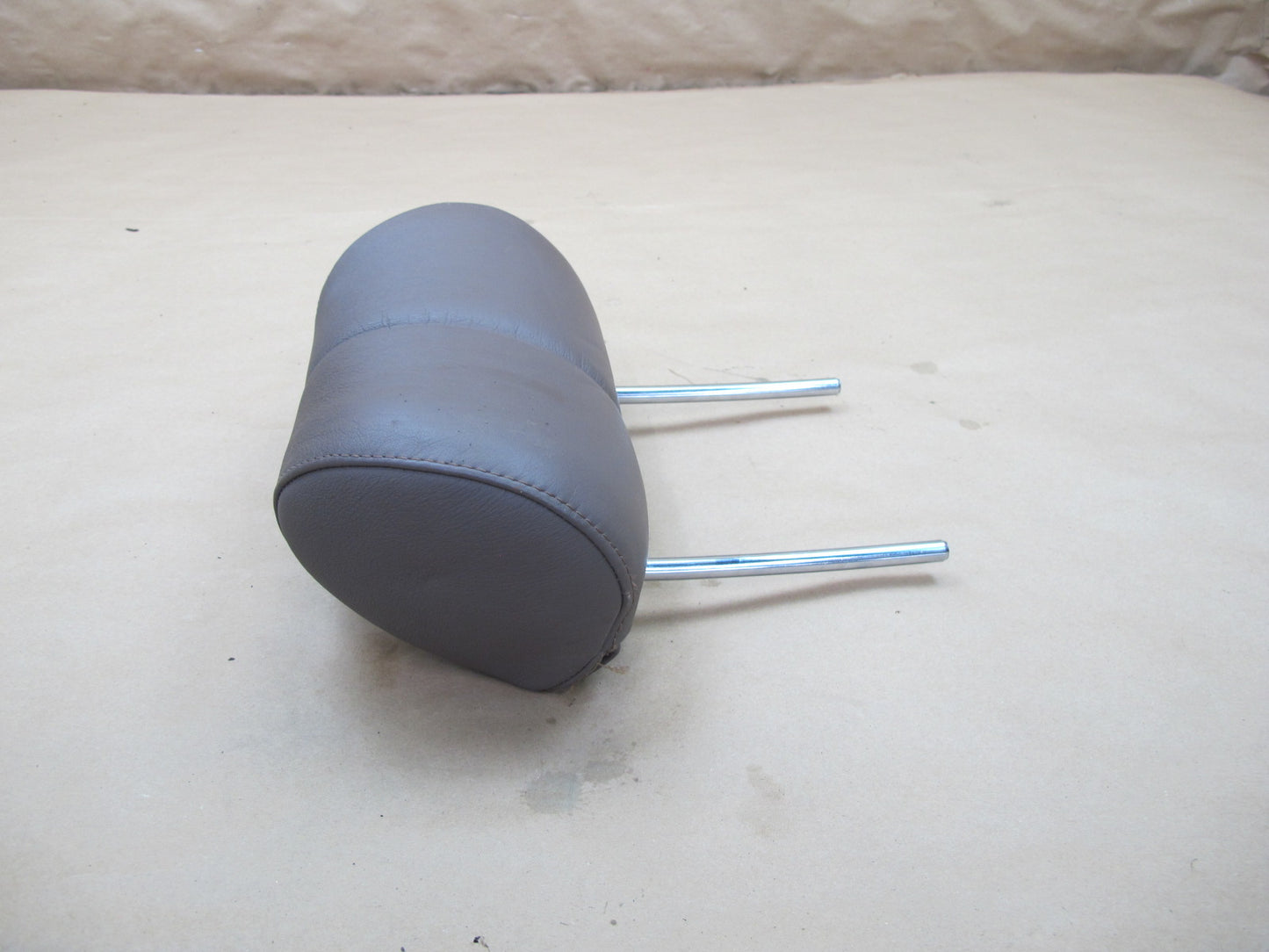 90-94 Lexus UCF10 LS400 Set of 2 Rear Left & Right Leather Headrest OEM