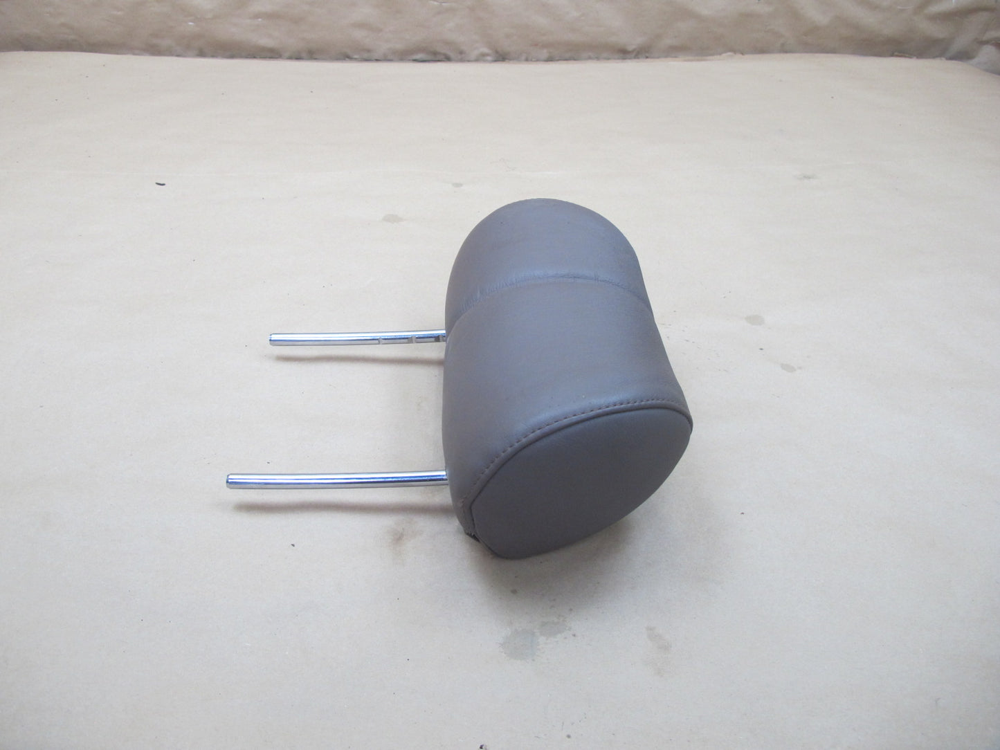90-94 Lexus UCF10 LS400 Set of 2 Rear Left & Right Leather Headrest OEM