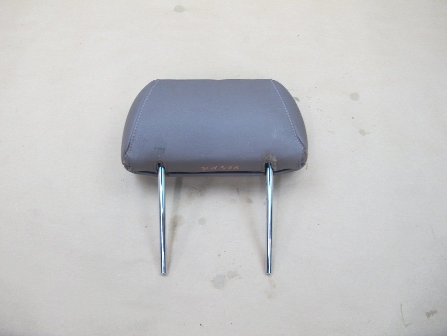 90-94 Lexus UCF10 LS400 Set of 2 Rear Left & Right Leather Headrest OEM
