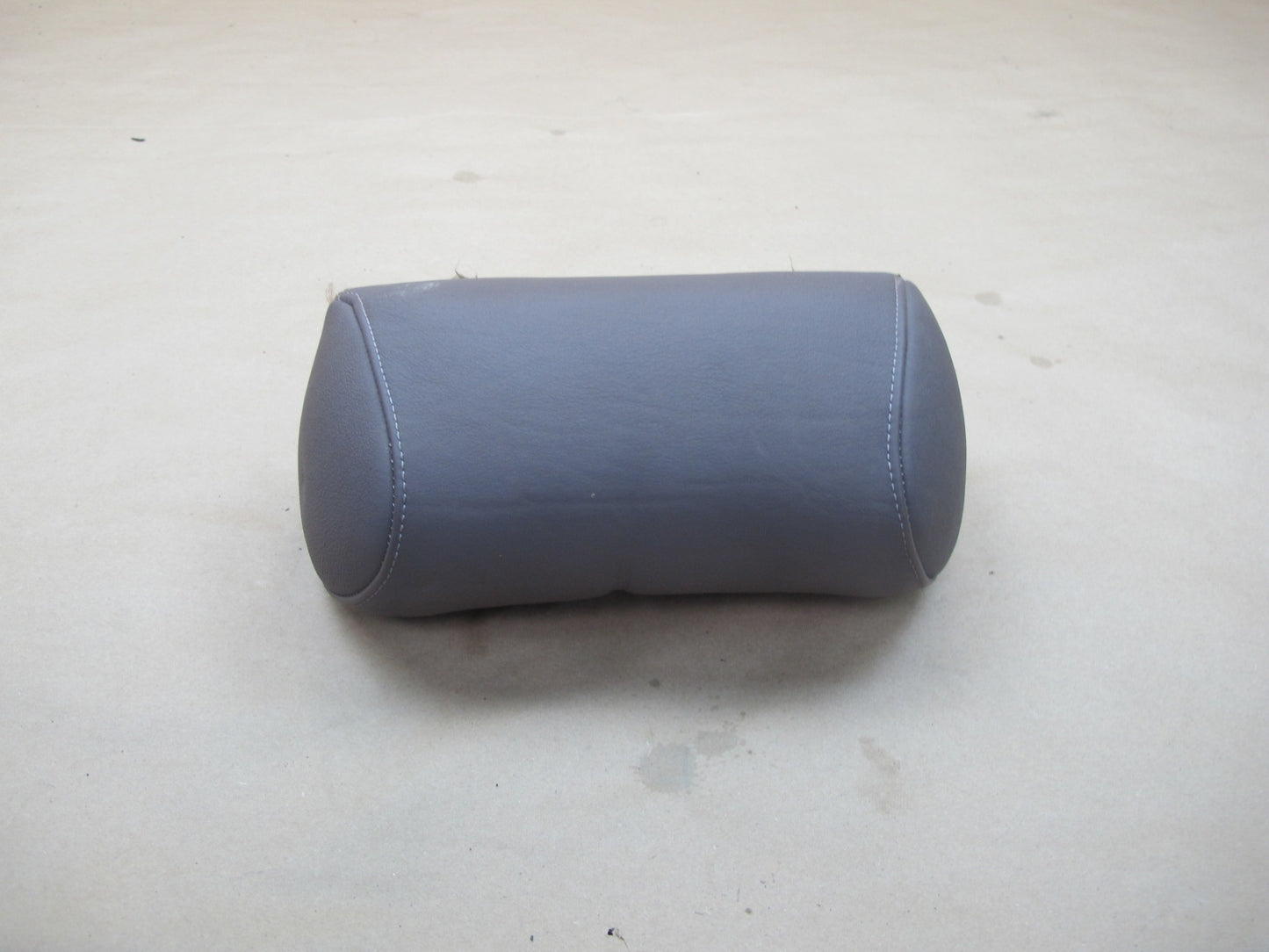 90-94 Lexus UCF10 LS400 Set of 2 Rear Left & Right Leather Headrest OEM