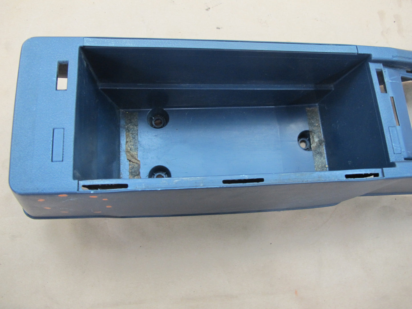 84-86 Nissan Z31 300ZX 2+0 Center Console Trim Cover Panel B057-5112 OEM