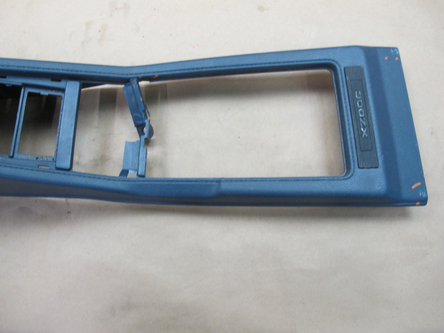 84-86 Nissan Z31 300ZX 2+0 Center Console Trim Cover Panel B057-5112 OEM