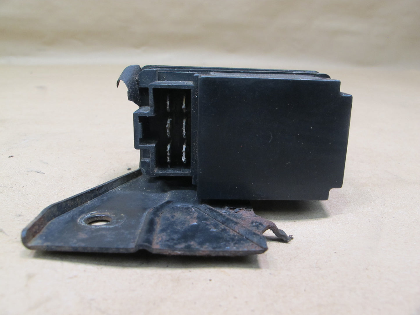 84-86 Nissan Z31 300ZX 2+0 Headlight Lamp Sensor Module 28410-19P00 OEM