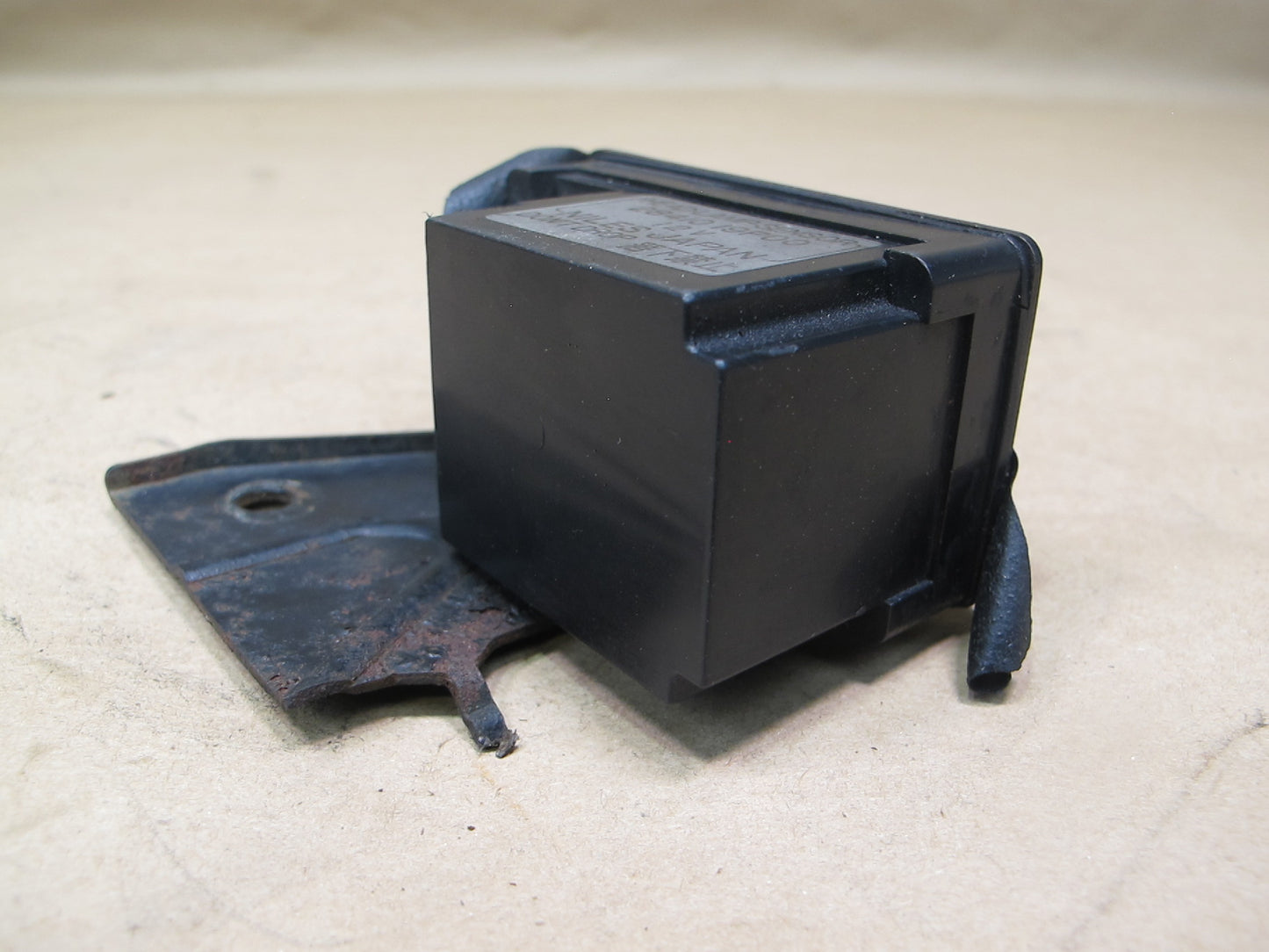 84-86 Nissan Z31 300ZX 2+0 Headlight Lamp Sensor Module 28410-19P00 OEM