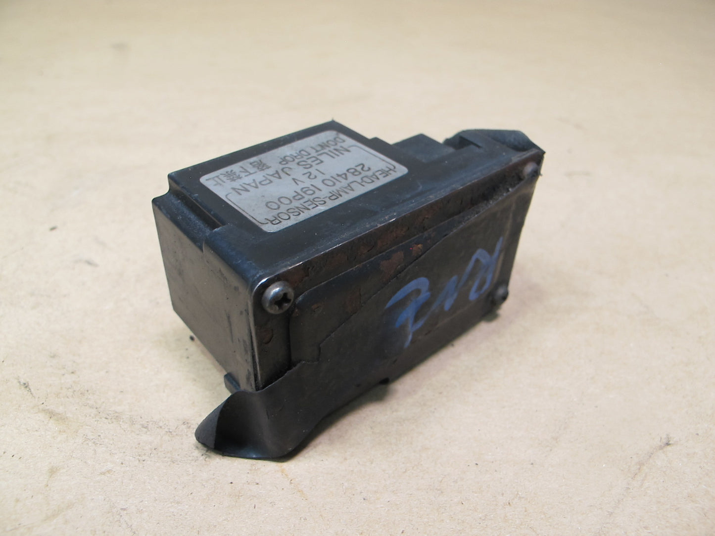 84-86 Nissan Z31 300ZX 2+0 Headlight Lamp Sensor Module 28410-19P00 OEM