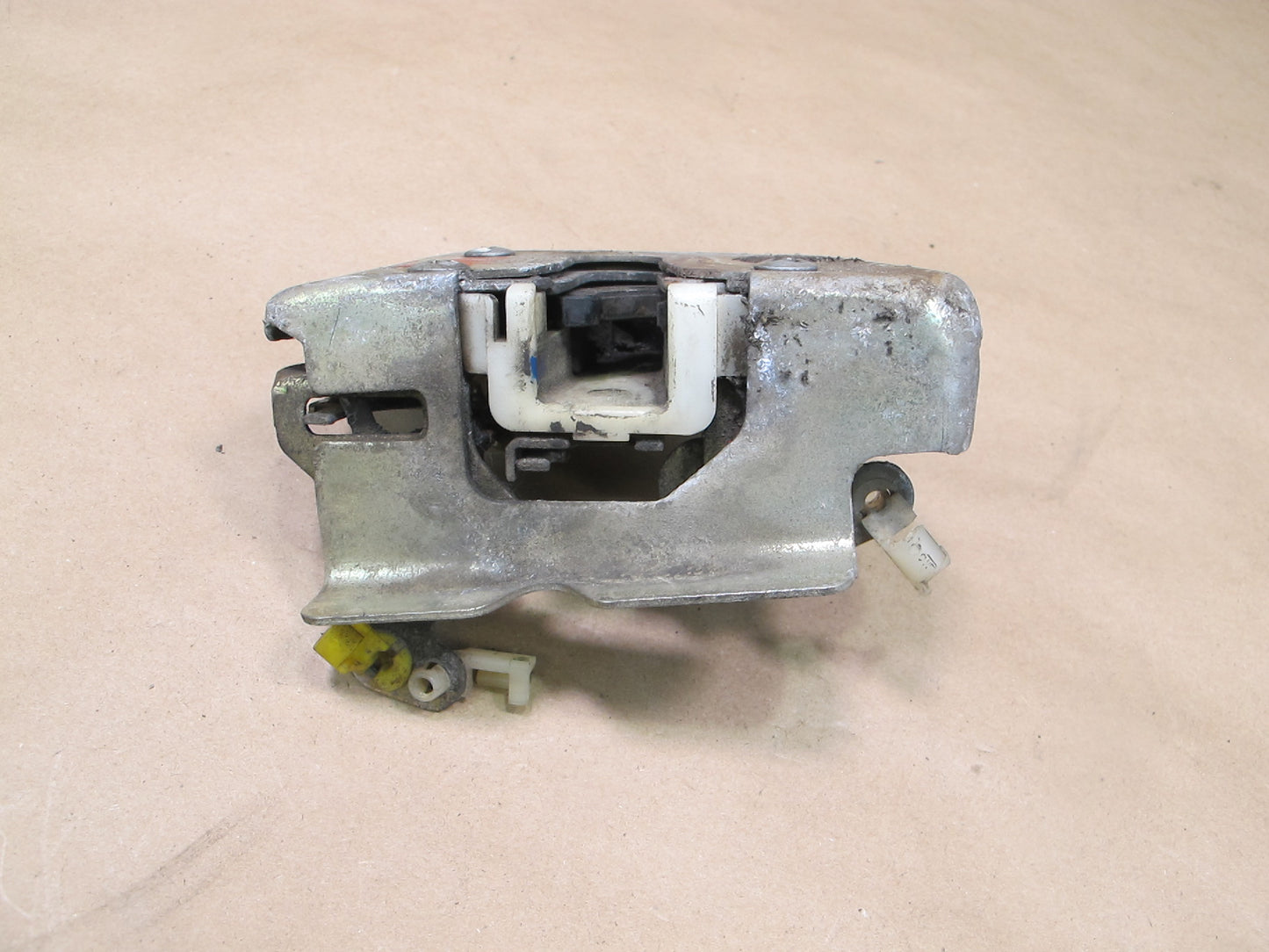 84-86 Nissan Z31 300ZX 2+0 Left Door Lock Latch Actuator OEM