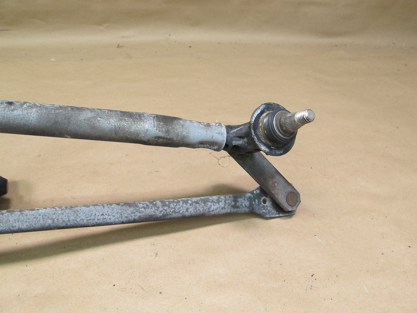 03-06 Dodge Sprinter Wiper Transmission Linkage w Motor 3397020383 OEM