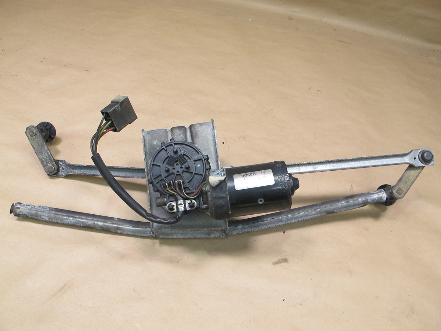 03-06 Dodge Sprinter Wiper Transmission Linkage w Motor 3397020383 OEM