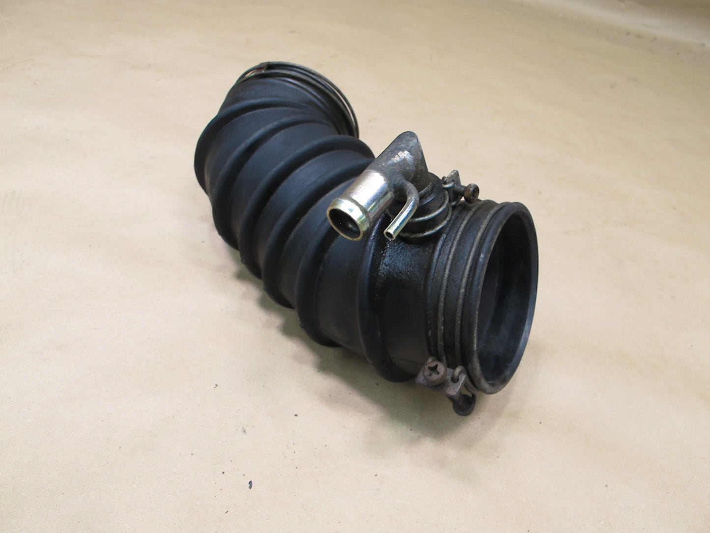 84-89 Nissan Z31 300ZX NON Turbo Air Intake Tube Hose Duct 16577-19P00 OEM