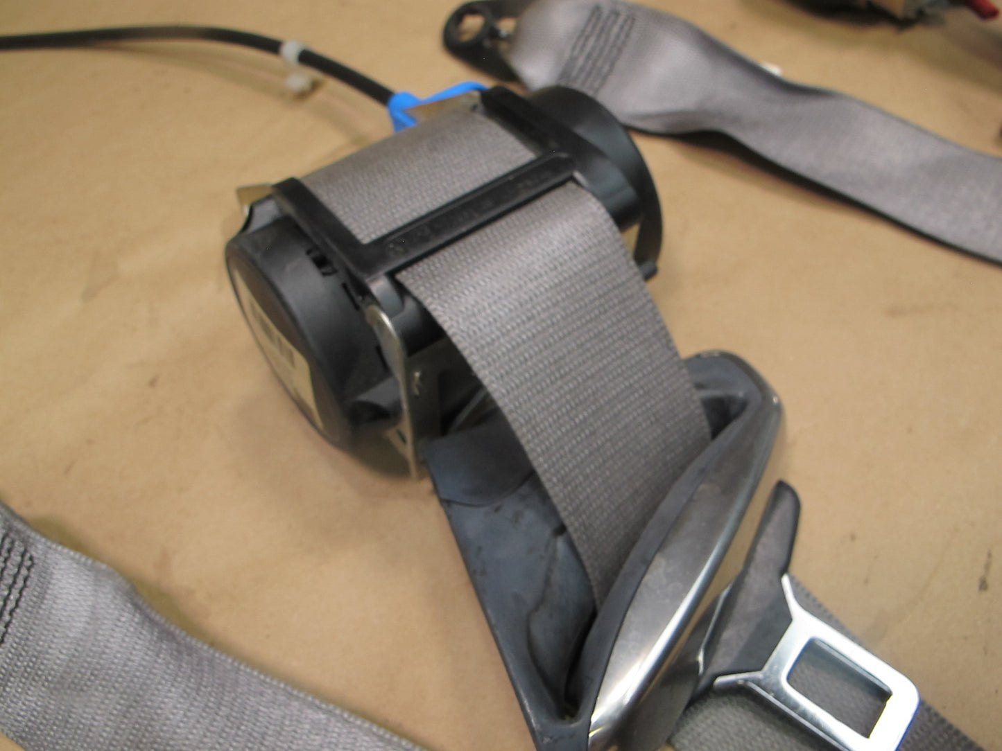 07-13 BMW E93 CONVERTIBLE FRONT RIGHT & LEFT SIDE SEATBELT RETRACTOR SET OEM