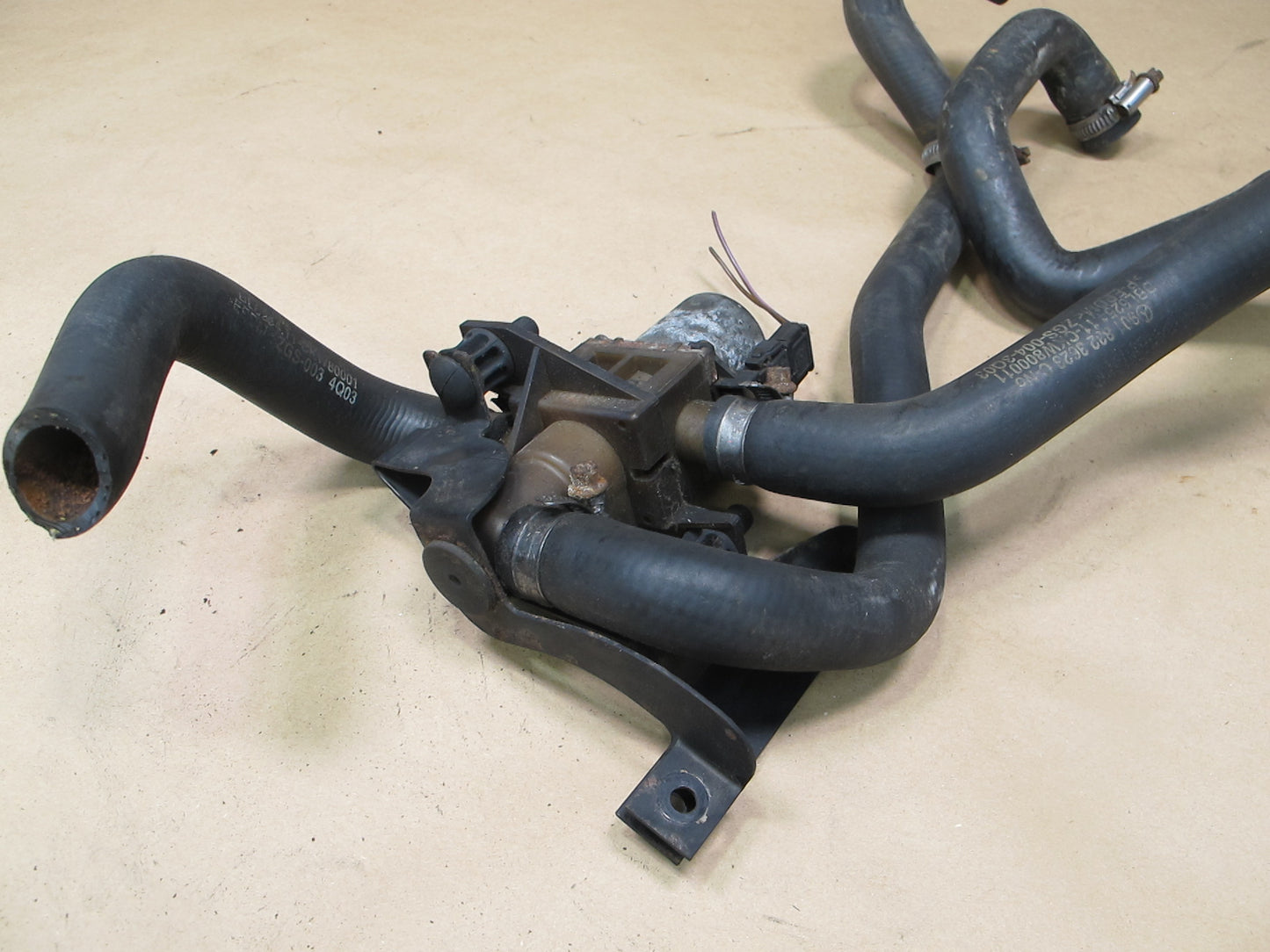 03-06 Dodge Sprinter 2.7L Auxiliary Heater Control Valve w Hoses OEM