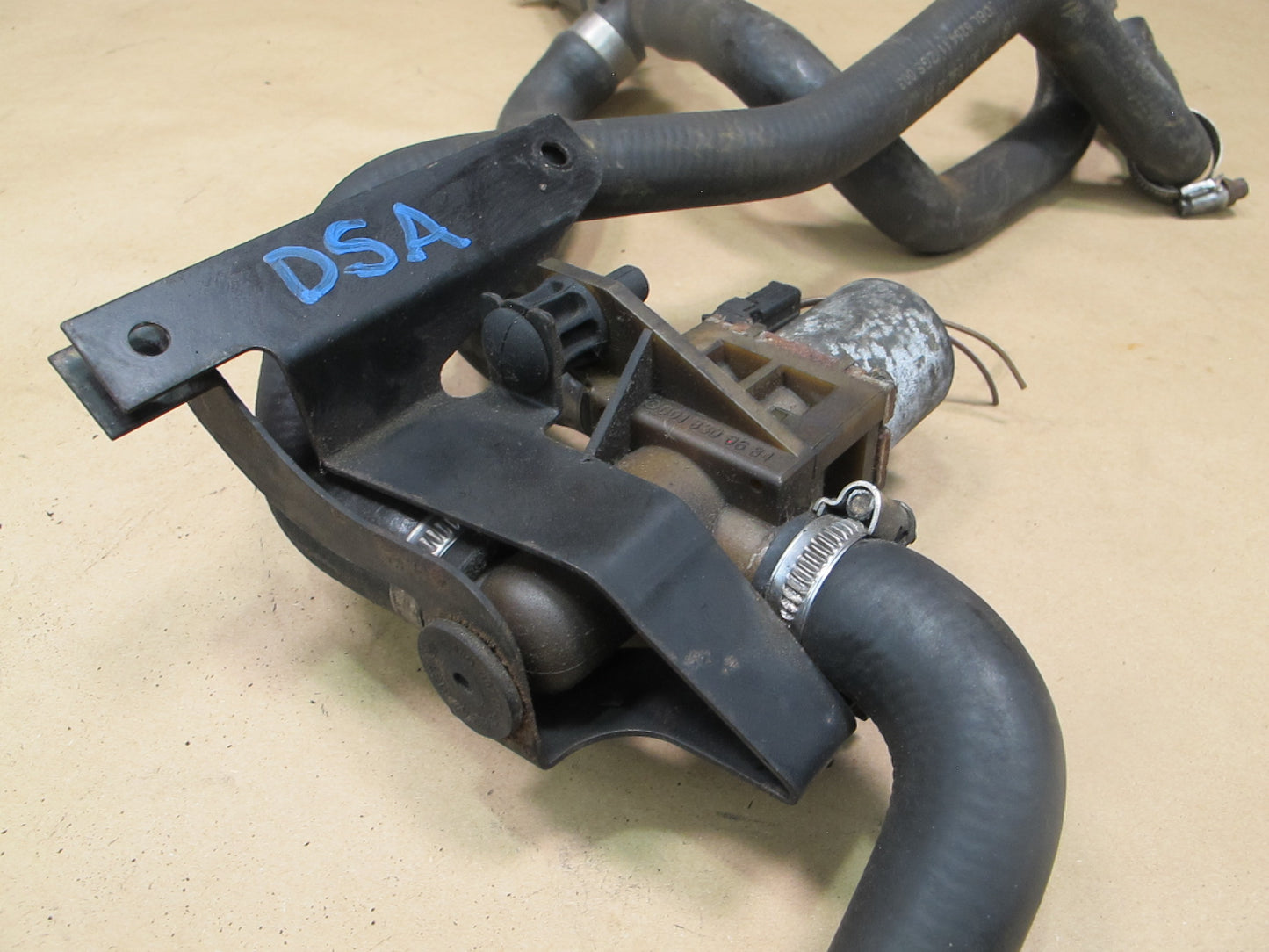 03-06 Dodge Sprinter 2.7L Auxiliary Heater Control Valve w Hoses OEM