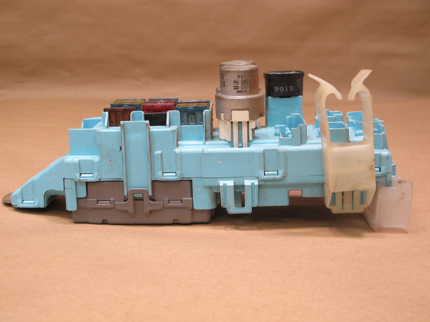 86-88 Toyota Supra MK3 7MGE Integration Relay Fuse Box Module 82641-14010 OEM
