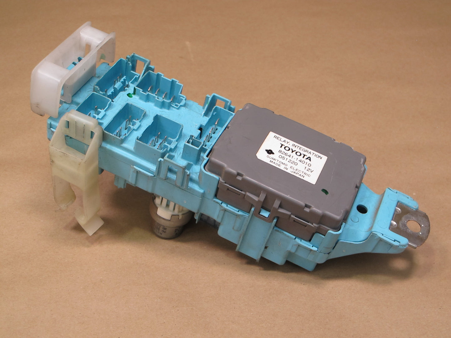 86-88 Toyota Supra MK3 7MGE Integration Relay Fuse Box Module 82641-14010 OEM