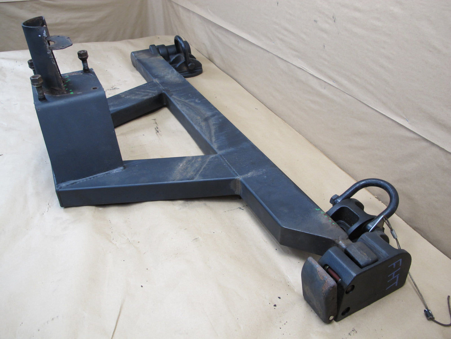 2003-2009 Hummer H2 Rear Trunk Spare Wheel Tire Carrier Holder Bracket