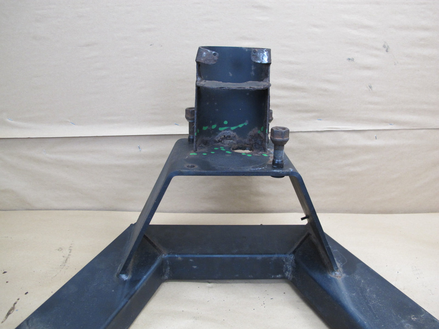 2003-2009 Hummer H2 Rear Trunk Spare Wheel Tire Carrier Holder Bracket