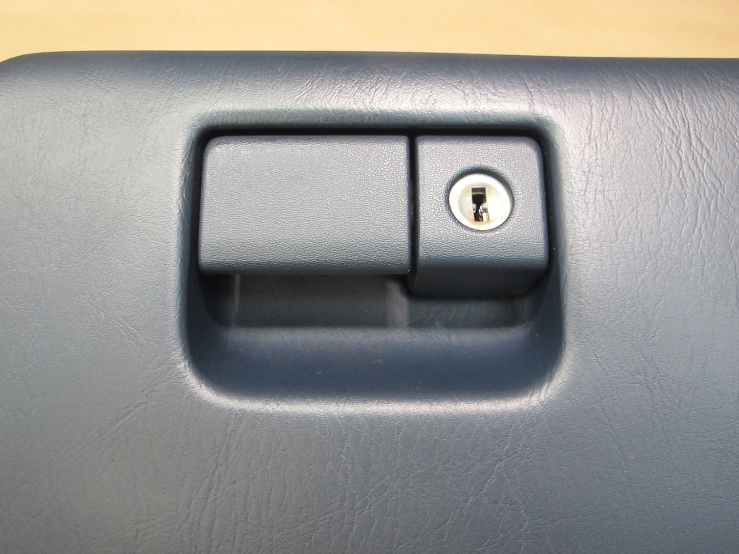 1992-1993 Lexus ES300 Glove Box Compartment Door Lid Assy Dark Blue OEM