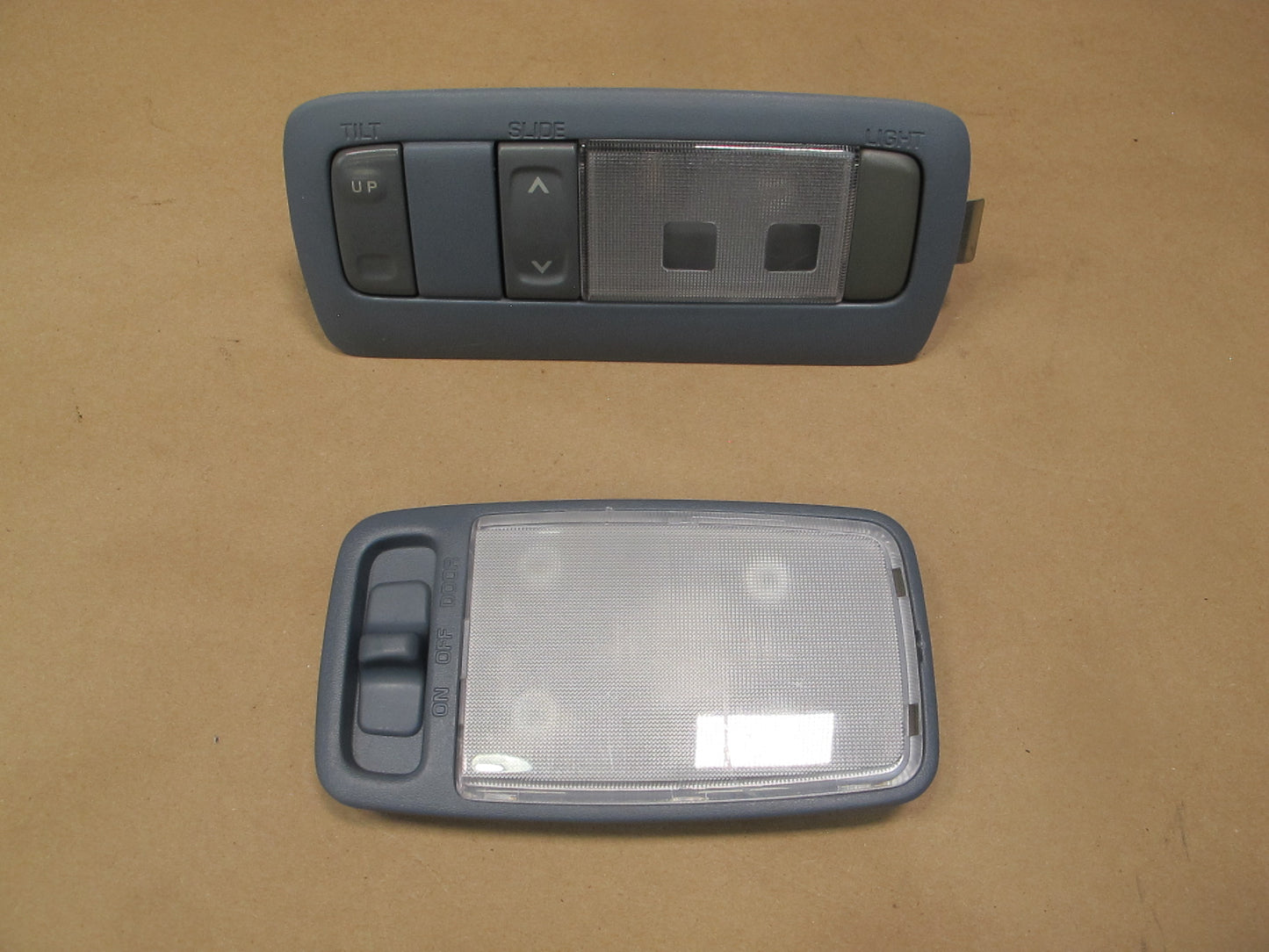 1992-1993 Lexus ES300 Front & Rear Dome Light w/ Sunroof Switch Dark Blue OEM