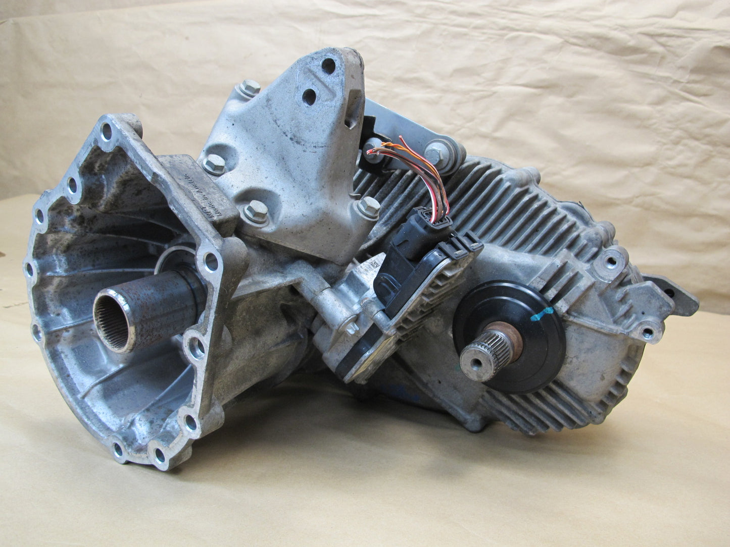 2013-2014 Porsche Cayenne GTS 958 Transmission Transfer Case Box w Motor