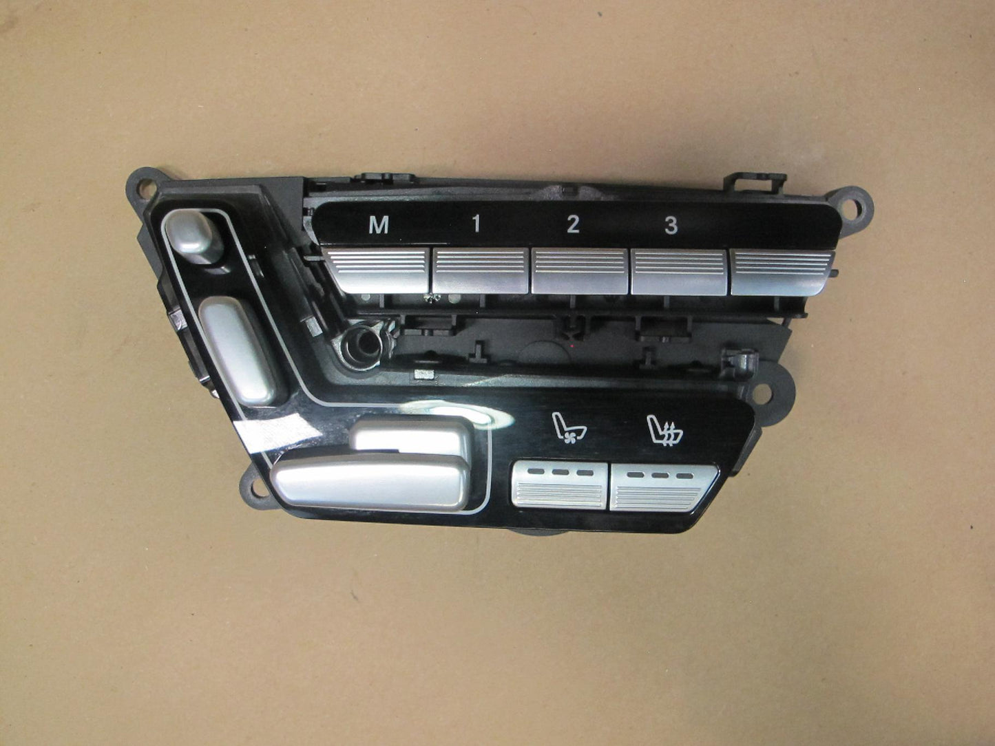 07-13 Mercedes W221 S550 S600 Rear Left Seat Adjust Switch 2218700879
