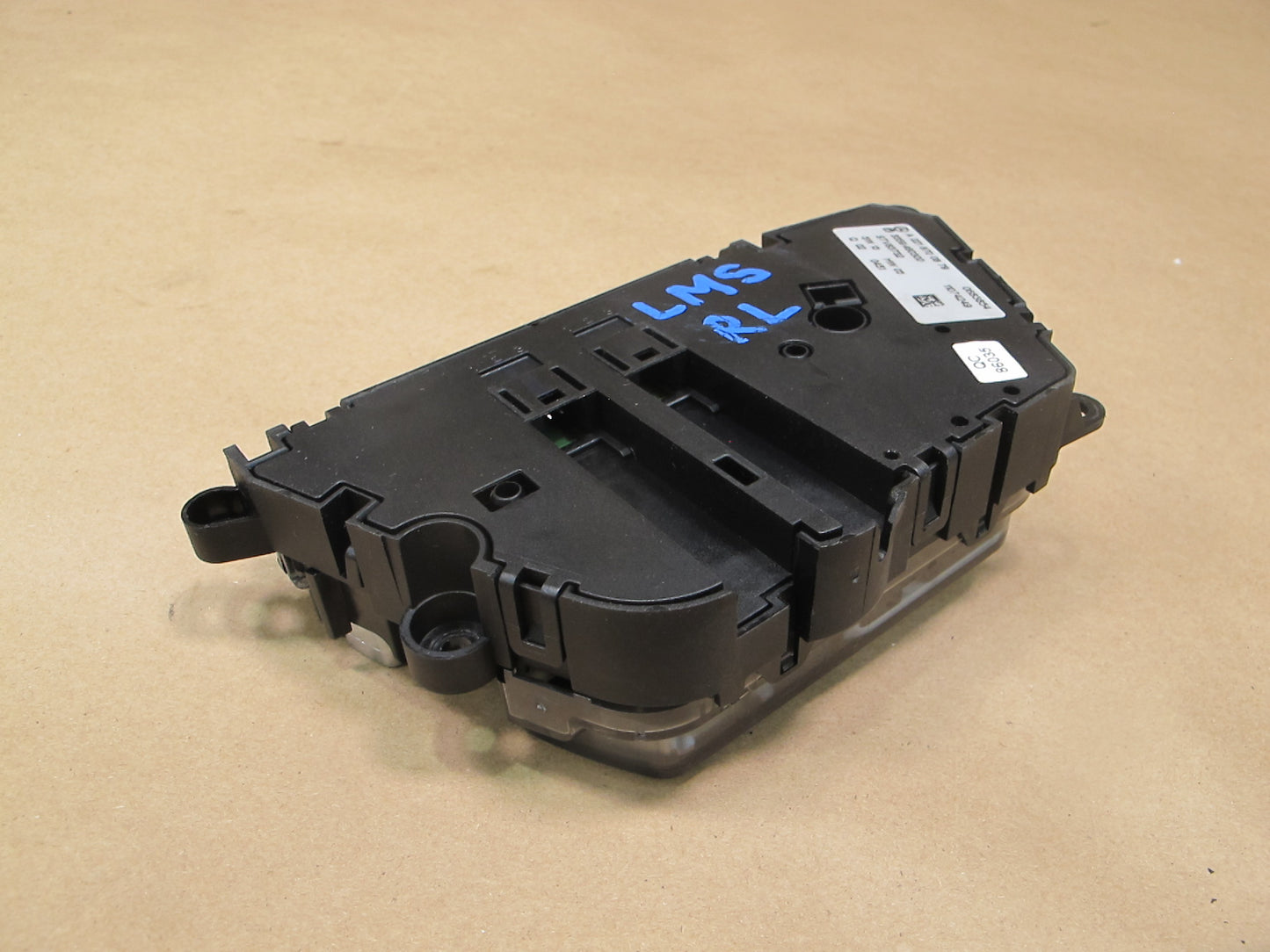 07-13 Mercedes W221 S550 S600 Rear Left Seat Adjust Switch 2218700879