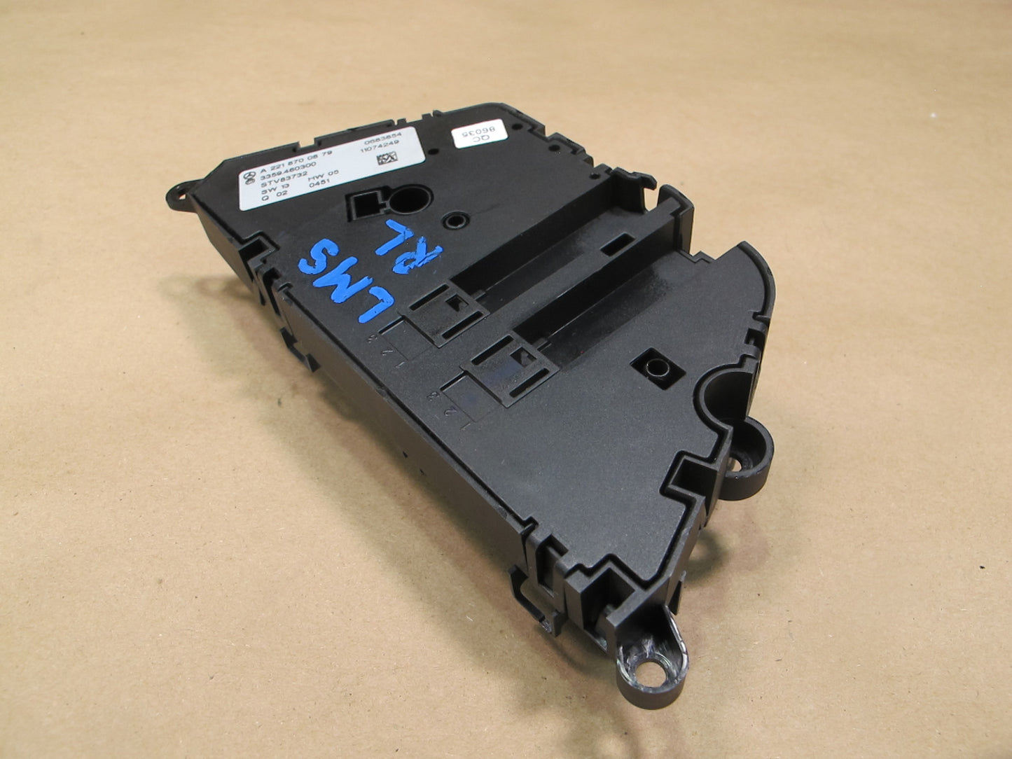 07-13 Mercedes W221 S550 S600 Rear Left Seat Adjust Switch 2218700879