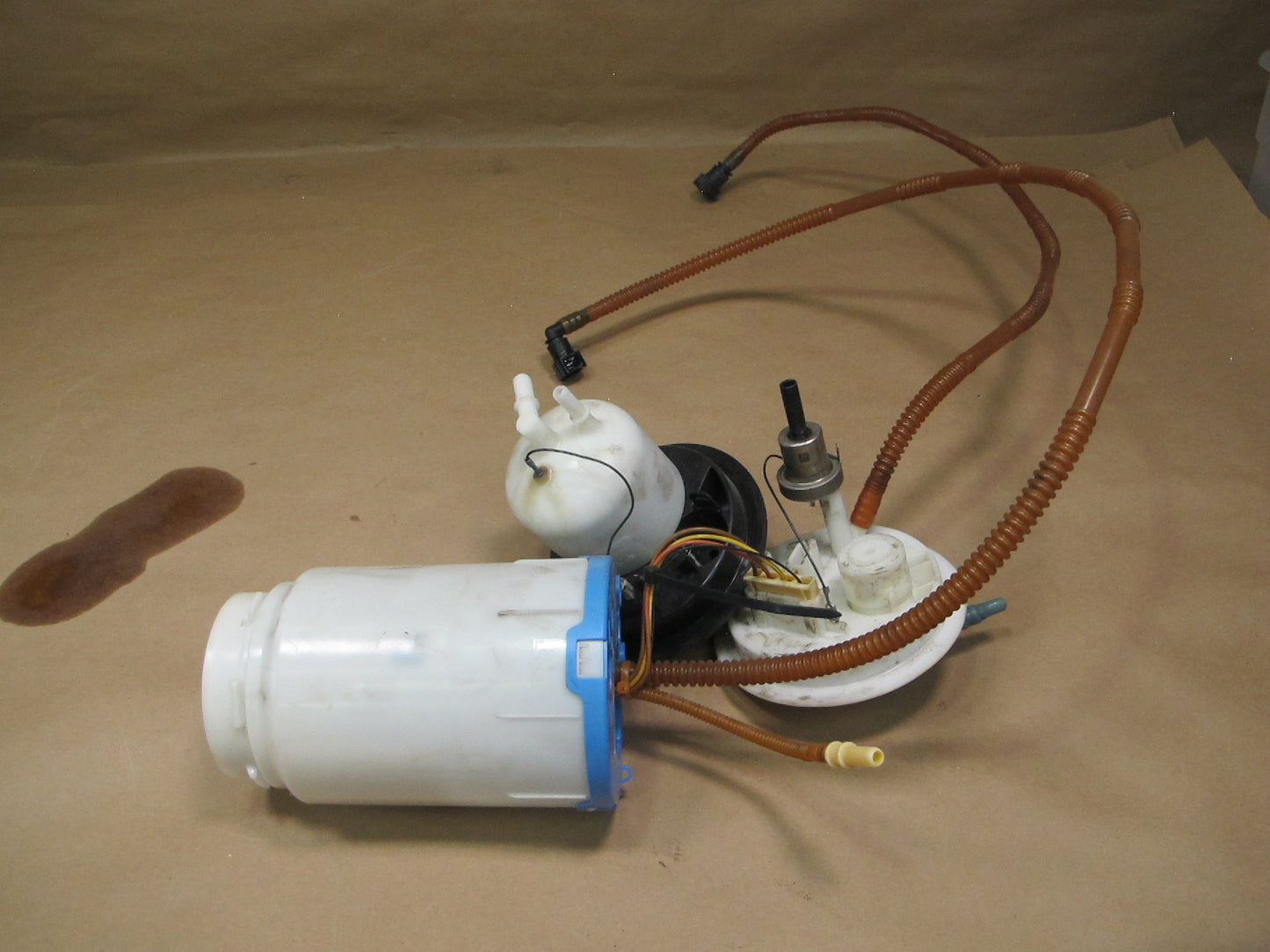 2011-2018 Porsche Cayenne 958 Fuel Pump Level Sensor Sending Unit Assembly