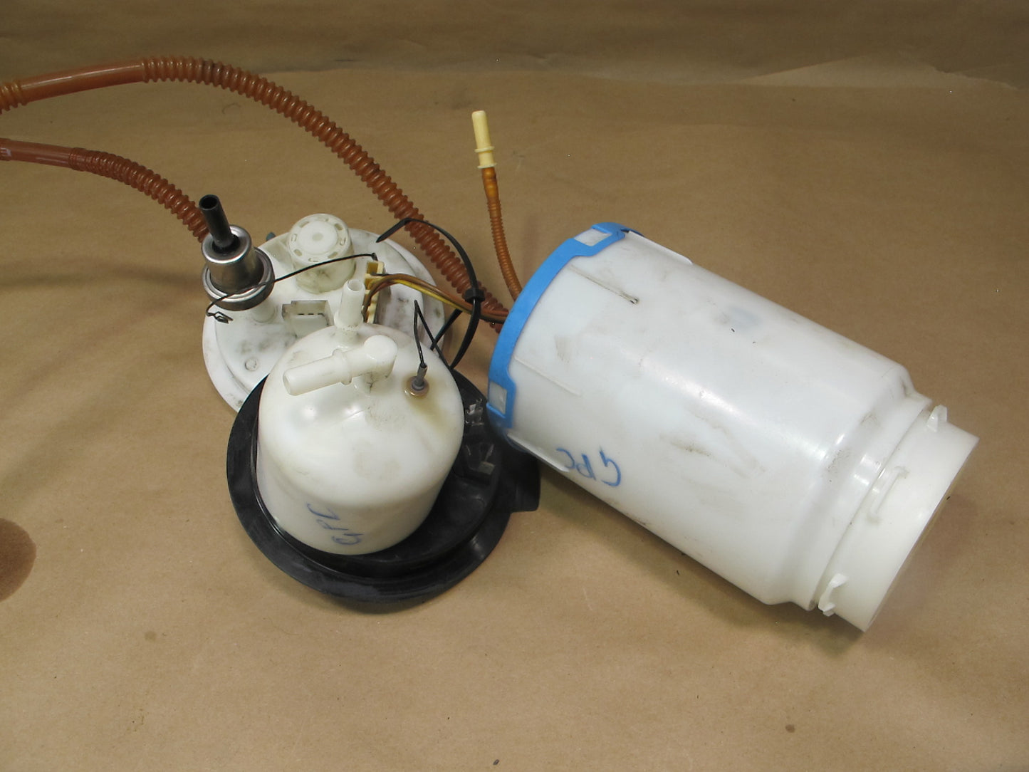 2011-2018 Porsche Cayenne 958 Fuel Pump Level Sensor Sending Unit Assembly