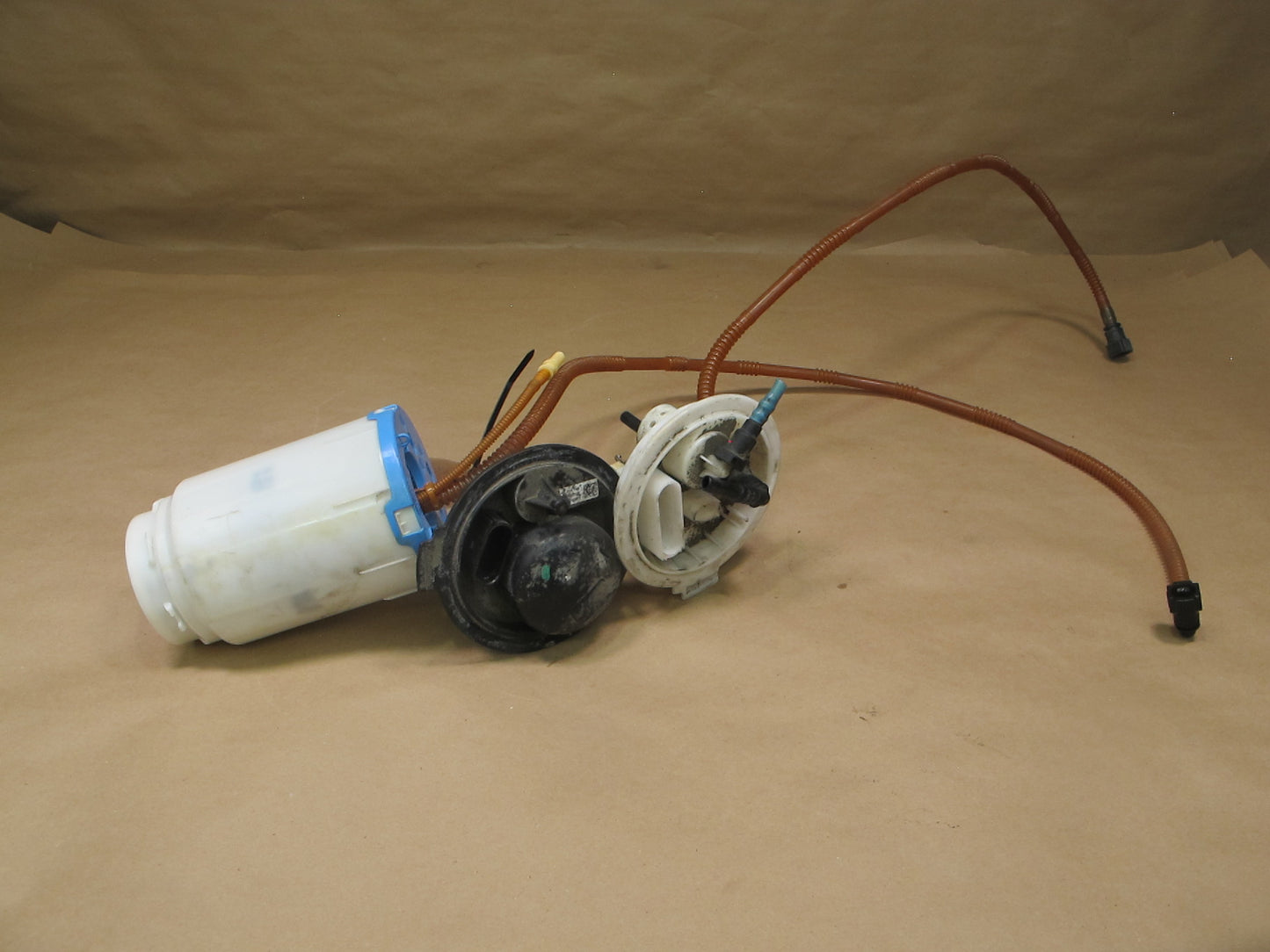 2011-2018 Porsche Cayenne 958 Fuel Pump Level Sensor Sending Unit Assembly
