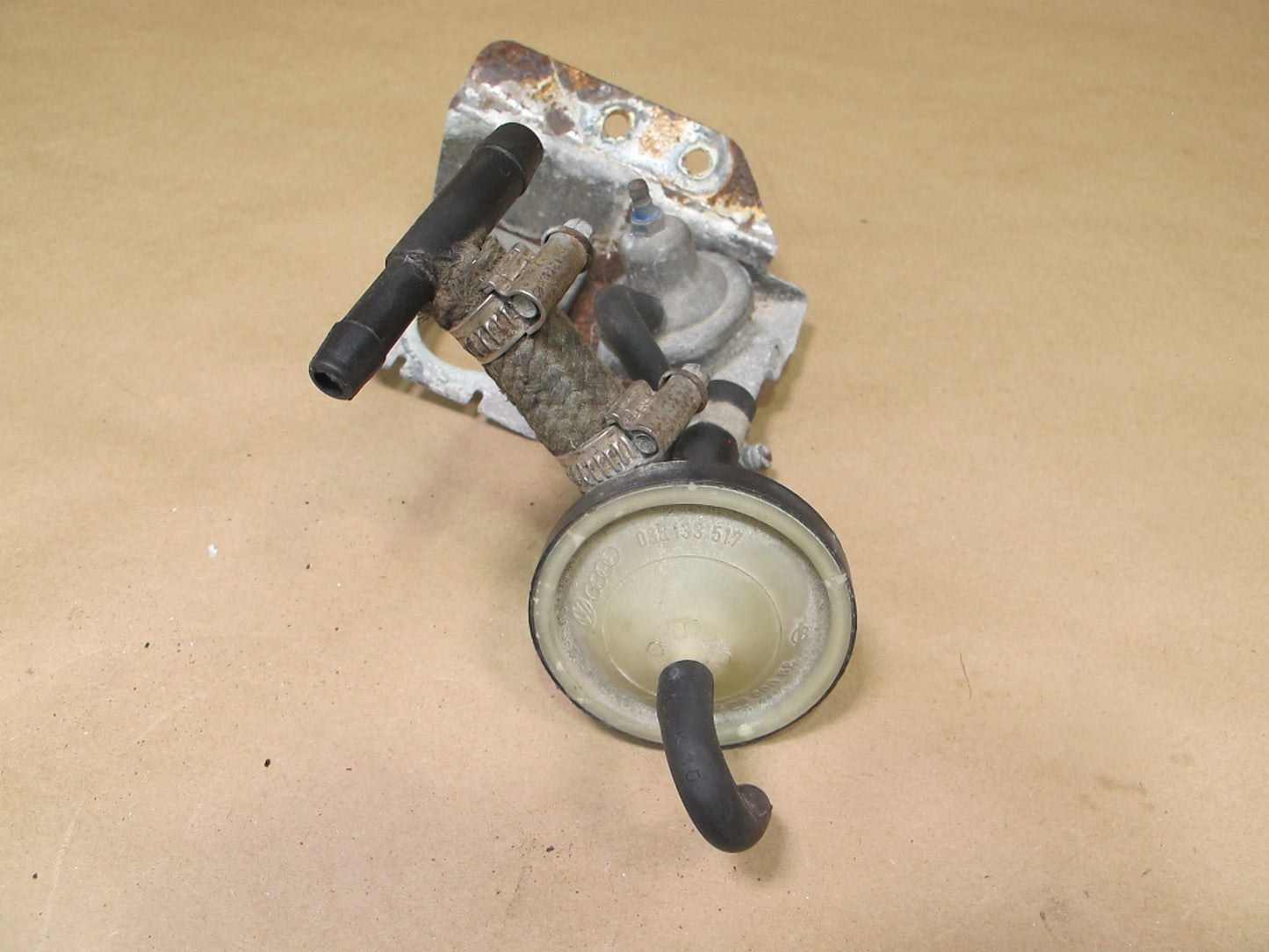 84-89 Porsche 944 Emission Evaporator Fuel Vent Vacuum Valve 035133517 OEM