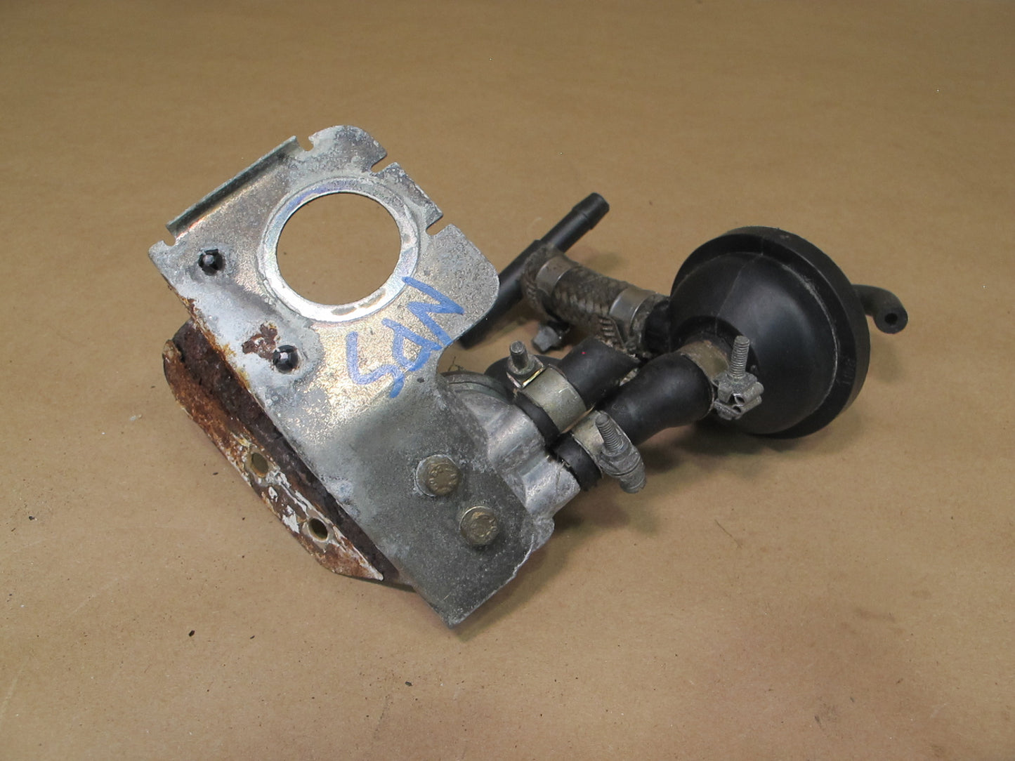 84-89 Porsche 944 Emission Evaporator Fuel Vent Vacuum Valve 035133517 OEM