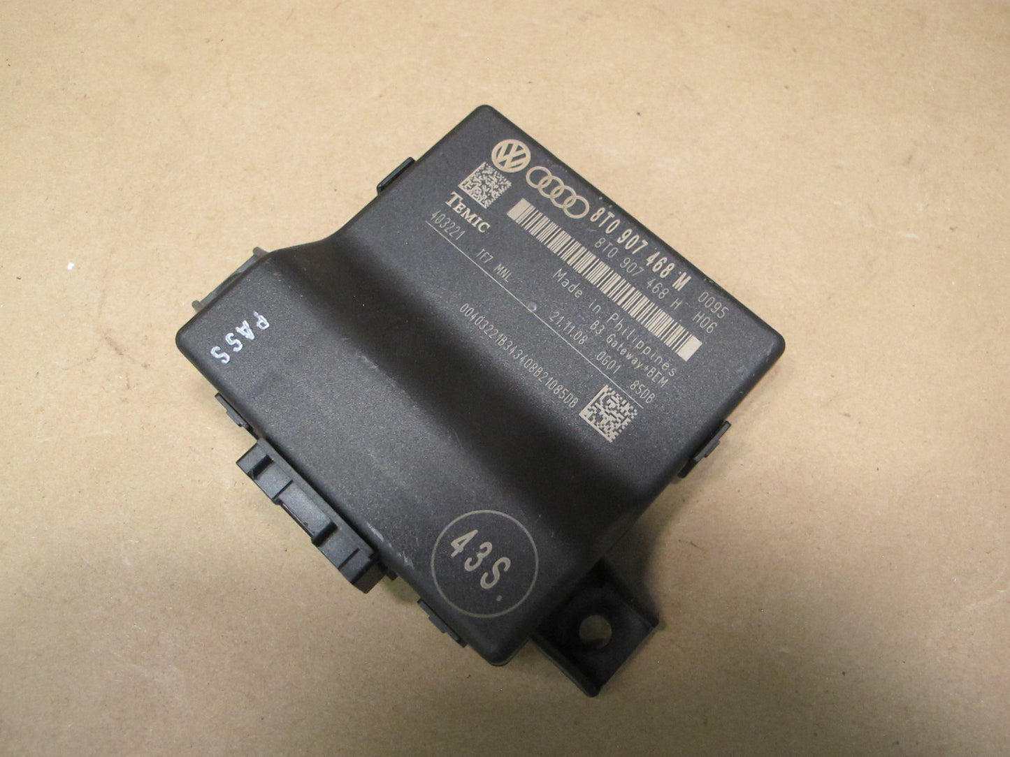 08-12 Audi 8T A5 S5 Gateway Network Control Module 8T0907468M OEM